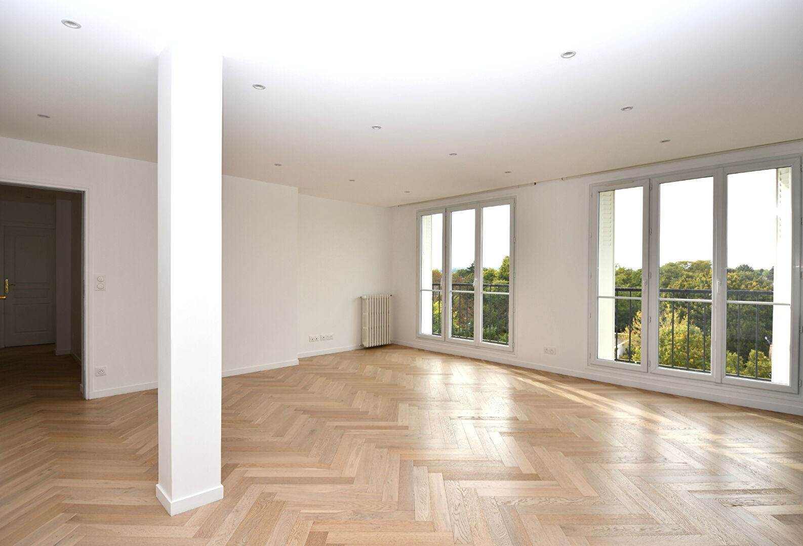 BAS DE CHATOU Appartement 4 pièces d’exception de 80 m² au dernier étage avec ascenseur à 5 min du RER