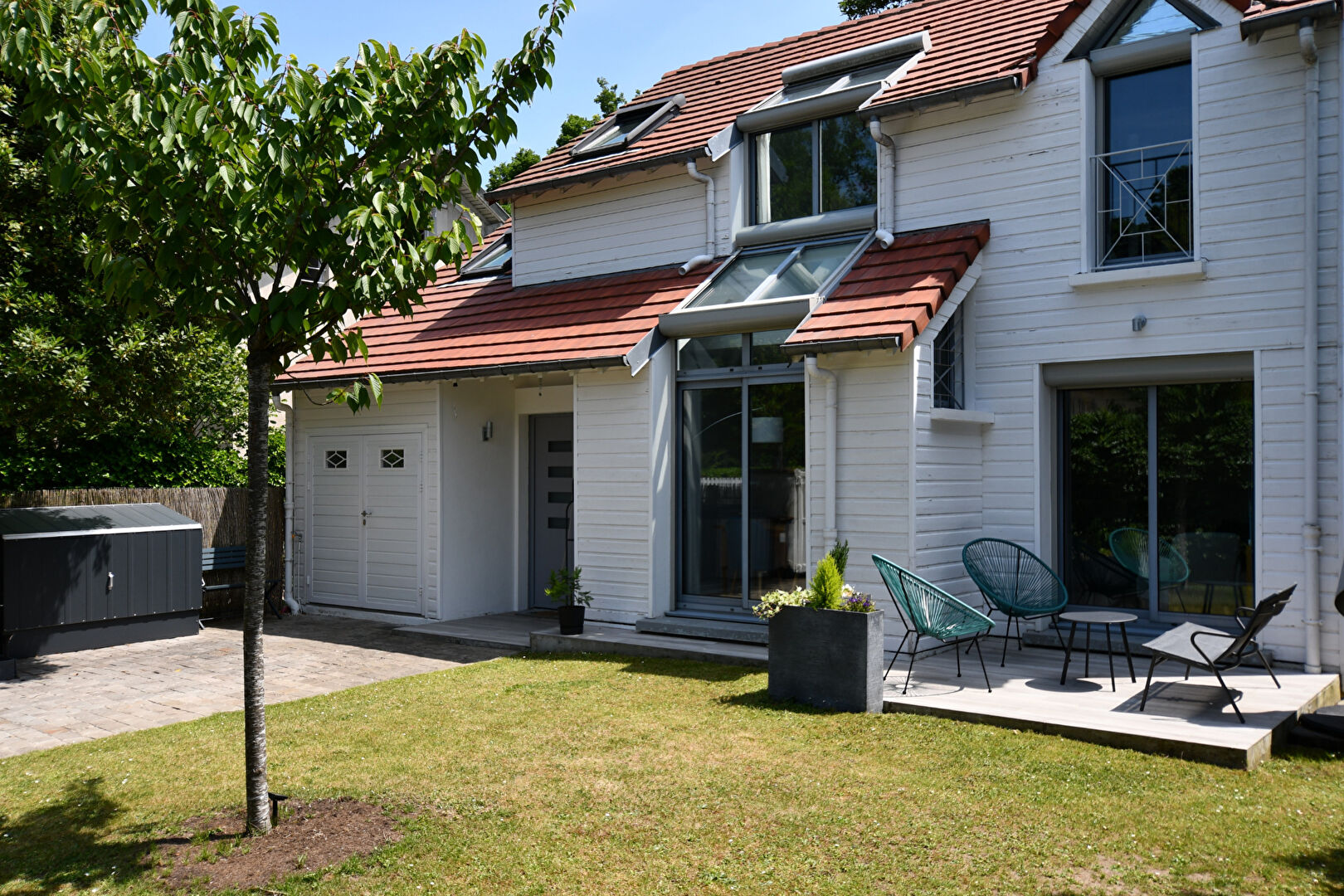 Maison située au VESINET de 140 m² avec 3 chambres sur terrain de 284 m²