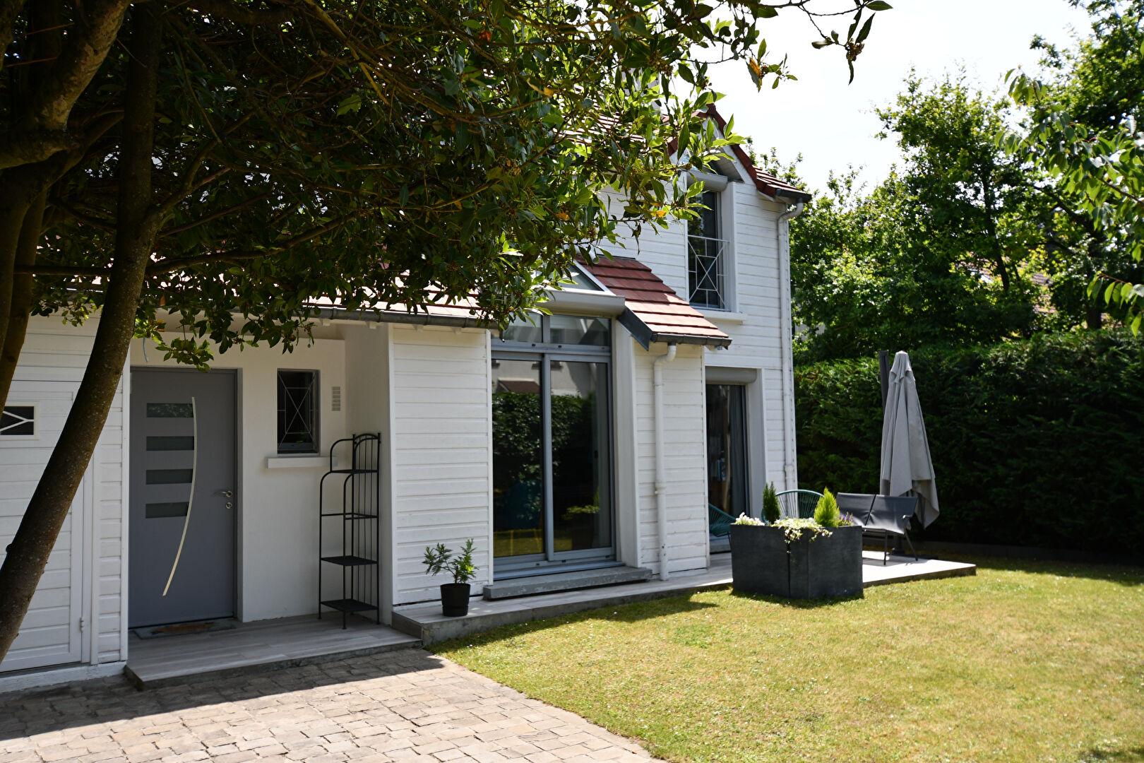 Maison située au VESINET de 140 m² avec 3 chambres sur terrain de 284 m²