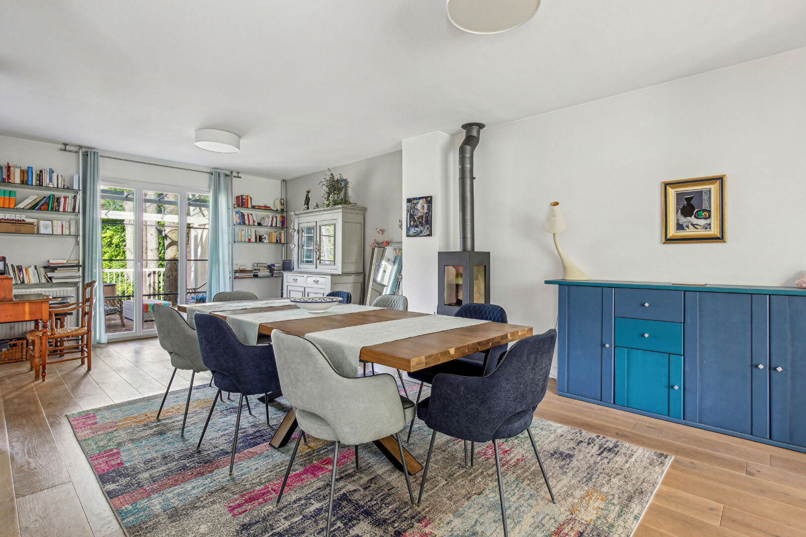 Maison située à Montesson avec 4 chambres de 225 m2 sur  un terrain de 941 m² à 5 mn du centre ville