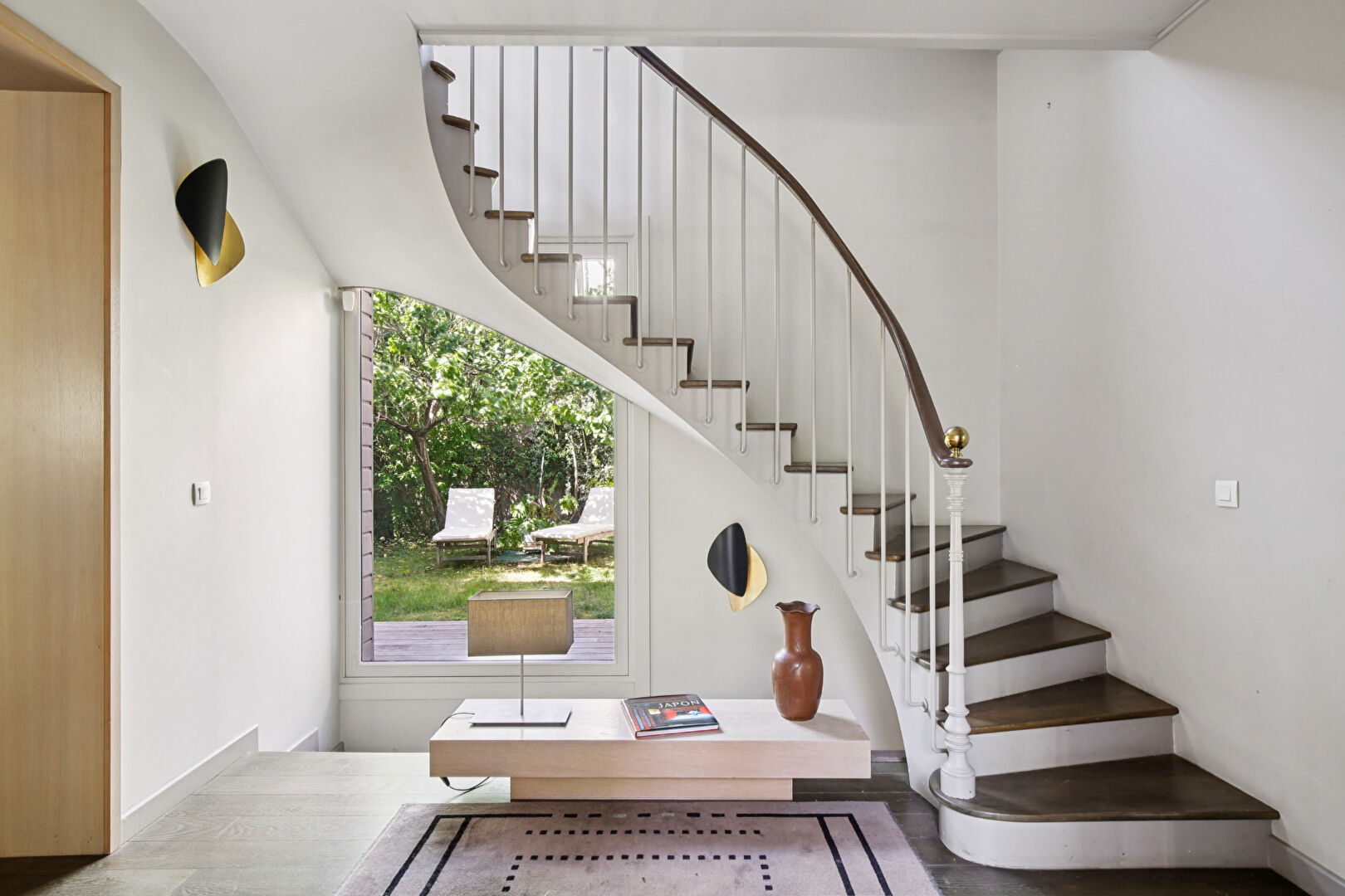 Maison de 326 m2 au sol située BAS DE CHATOU  à  3 mn centre ville et du RER