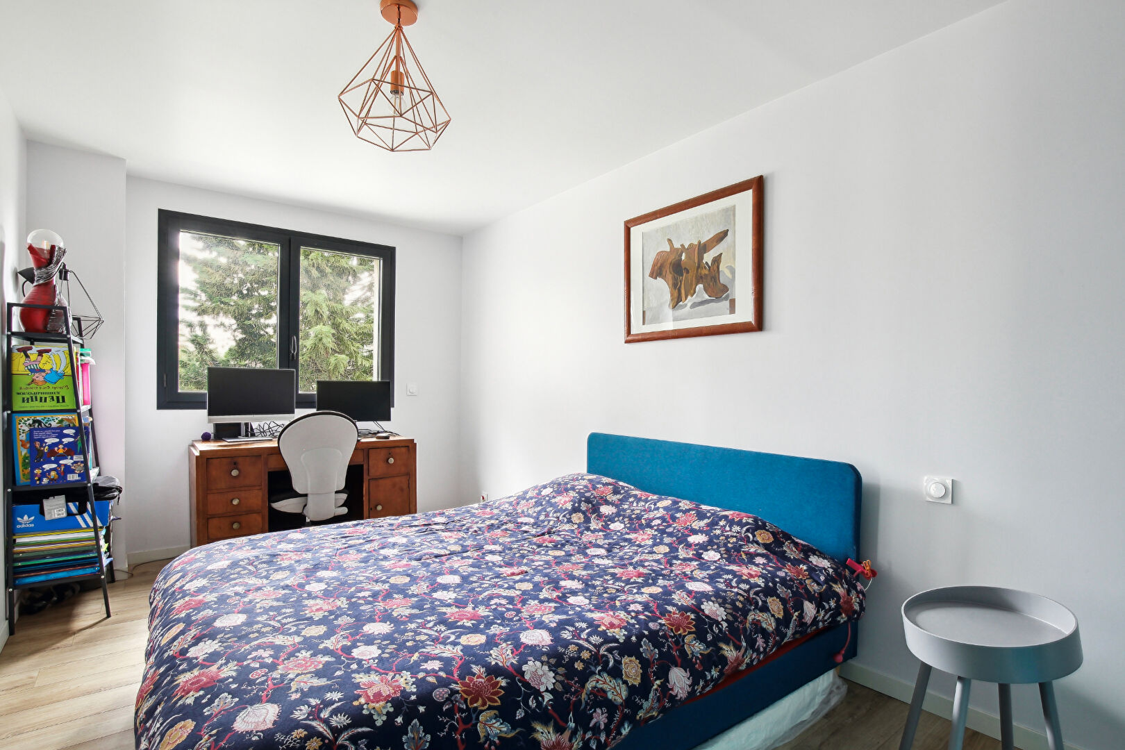 Maison contemporaine de 2018  –  207  m²  avec  de belles prestations, lumineuse sur un terrain de 722 m²