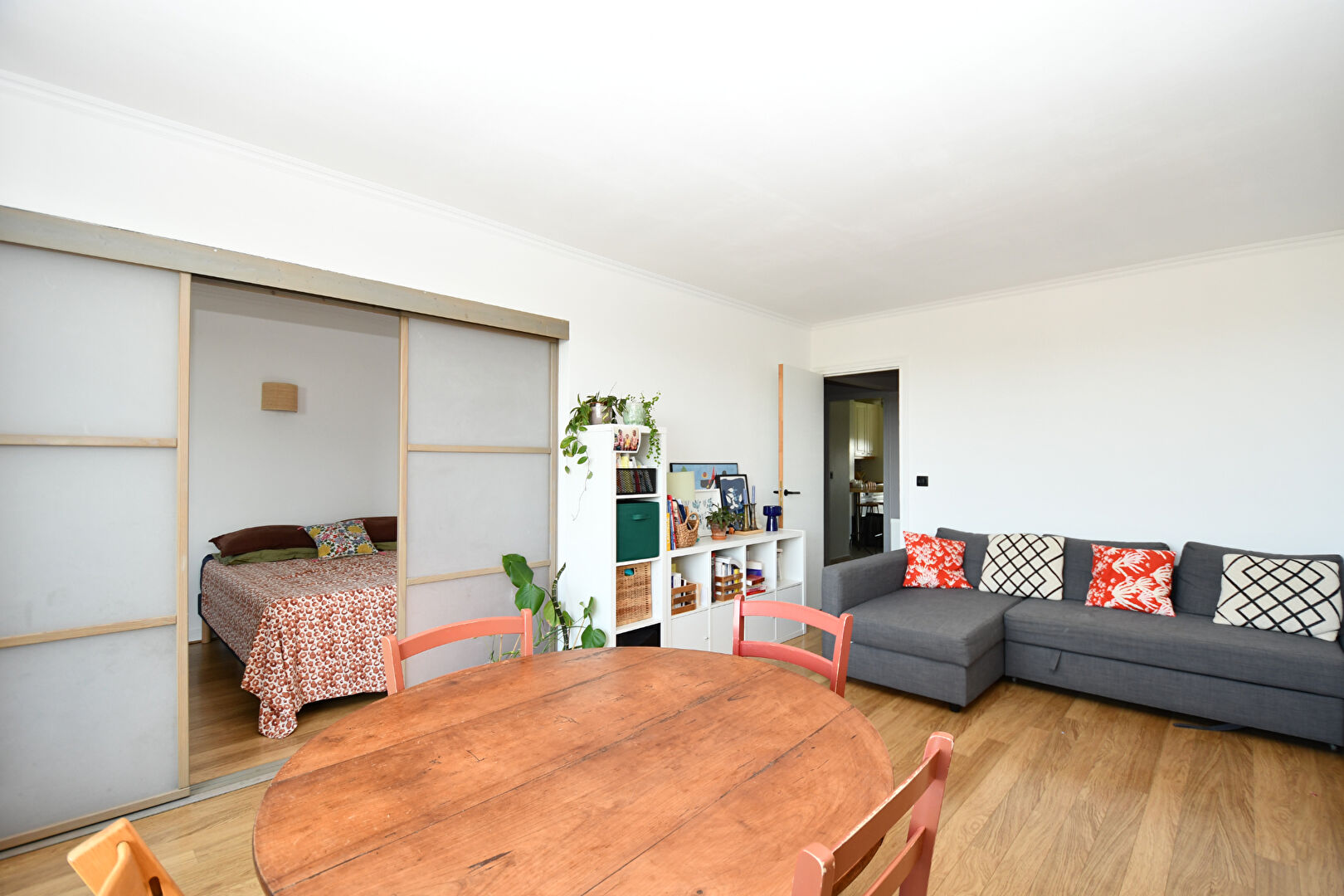 Appartement situé en hyper centre de Chatou de 70 m2 avec 2 chambres  au 4ème étage avec ascenseur