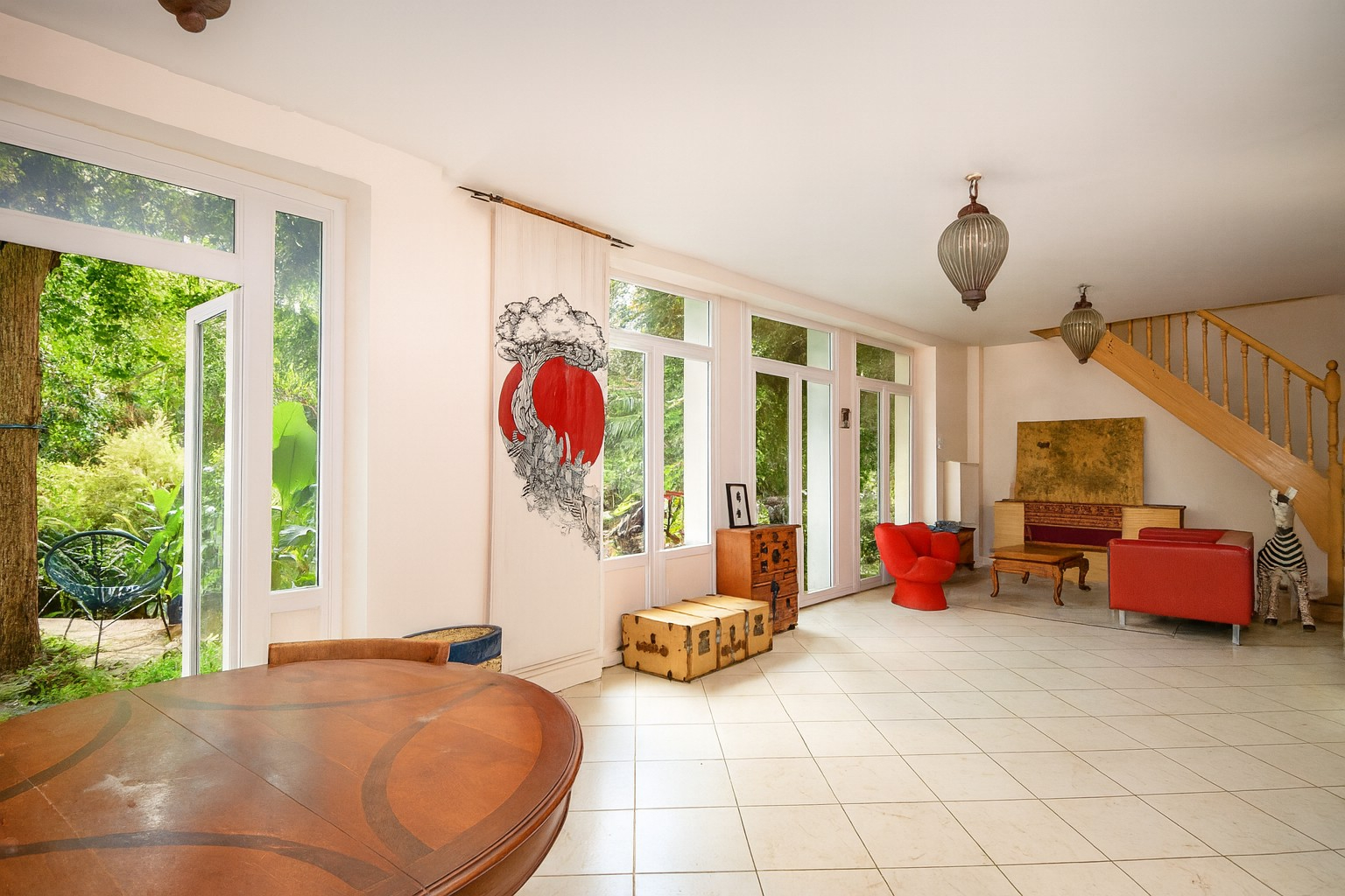 Maison familiale de caractère , Triangle d’Or des Bas de Chatou ,7 chambres ? 590 m² de terrain