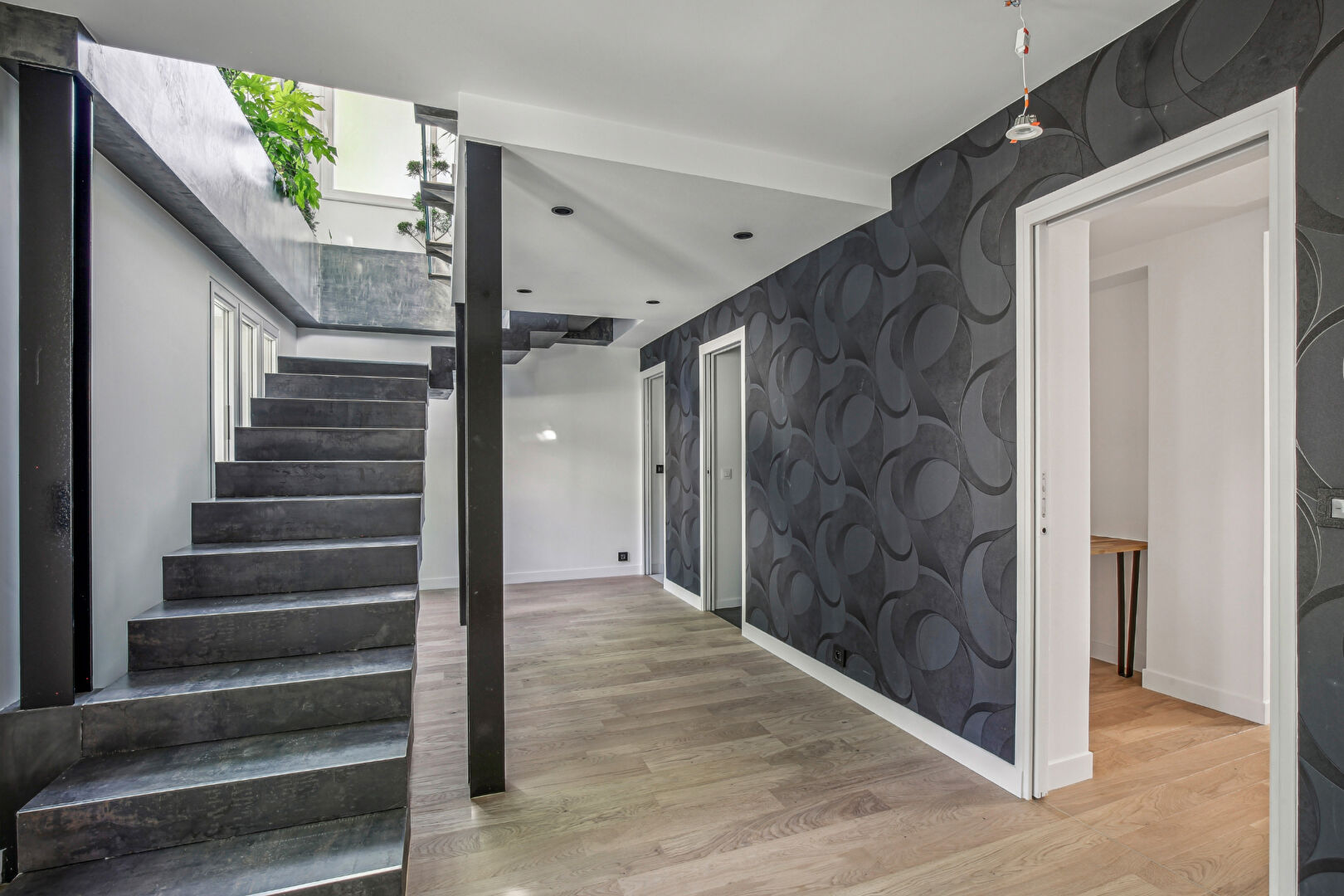 Maison d’architecte de 261 m2  – Elégance, lumière et belles prestations à 12 mn du RER