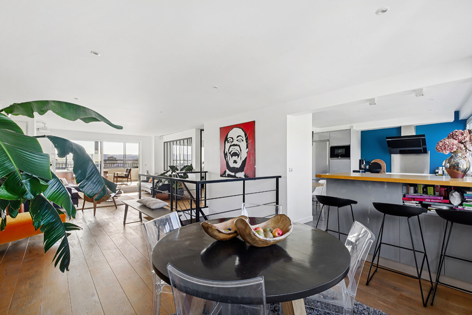 Superbe APPARTEMENT 5 pièces en duplex lumineux de 124 m² avec terrasse couverte  de 28 m² plein sud