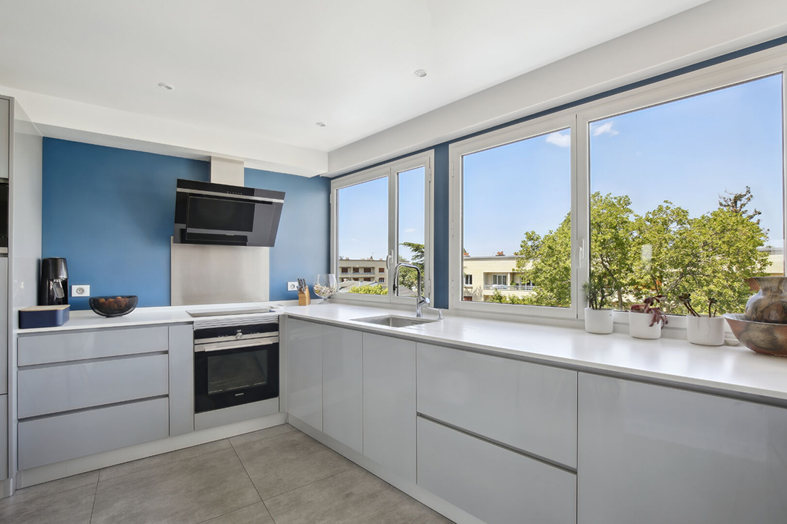 Superbe APPARTEMENT 5 pièces en duplex lumineux de 124 m² avec terrasse couverte  de 28 m² plein sud