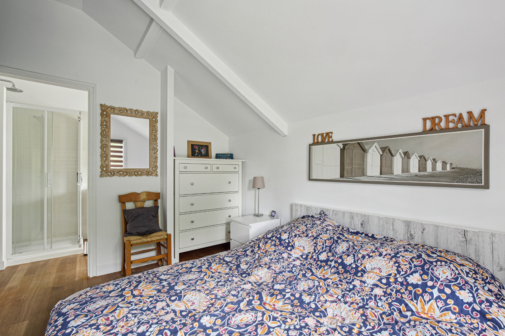 Maison de 147 m² située à Chatou  sur 290 m² de terrain à 7 mn du RER