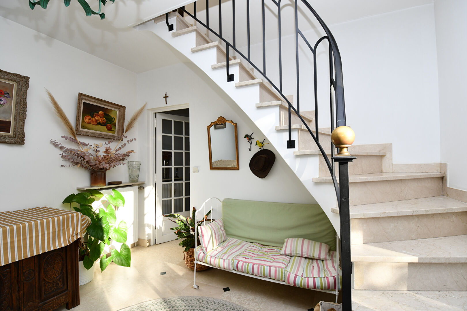 CHATOU, Maison ancienne pleine de charme de 143 m² au calme absolu, sans vis-à-vis à 12 mn RER