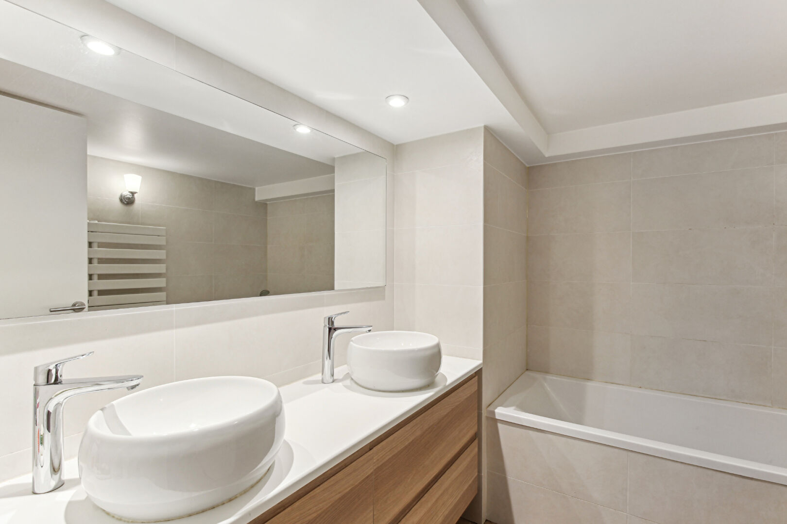 Appartement situé à CHATOU avec 3 chambres de 98 m2 avec jardin de 100 m² à 10 mn du RER