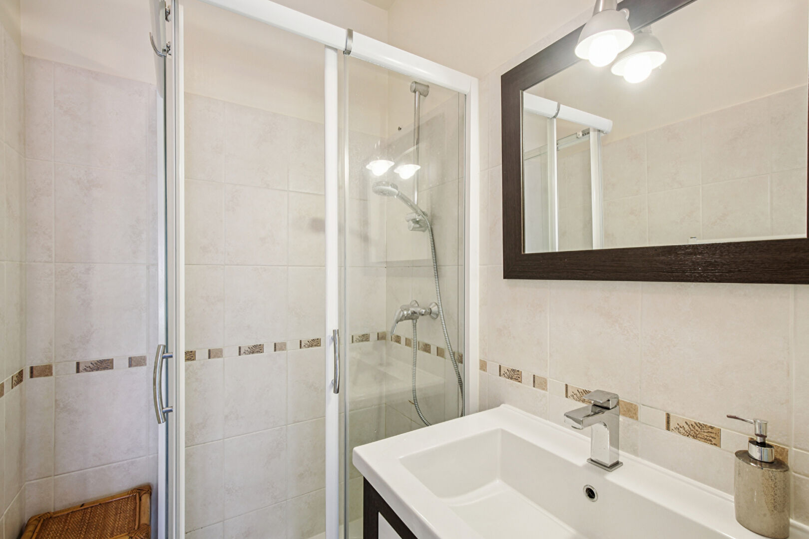 MONTESSON CENTRE VILLE, maison familiale de 173 m2  au sol avec 5 chambres sur un terrain de 420 m²