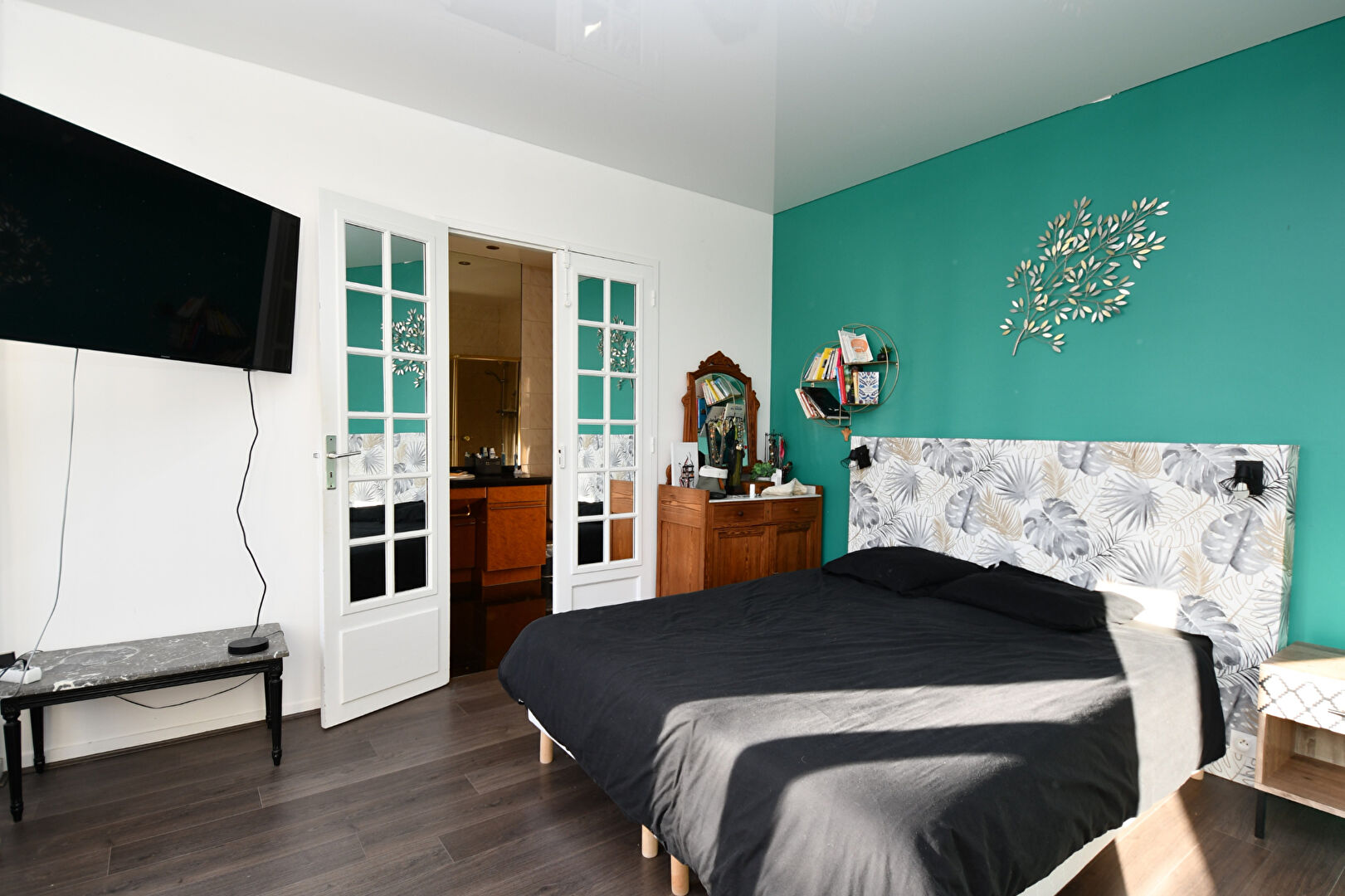 CHATOU, Maison ancienne pleine de charme de 143 m² au calme absolu, sans vis-à-vis à 12 mn RER