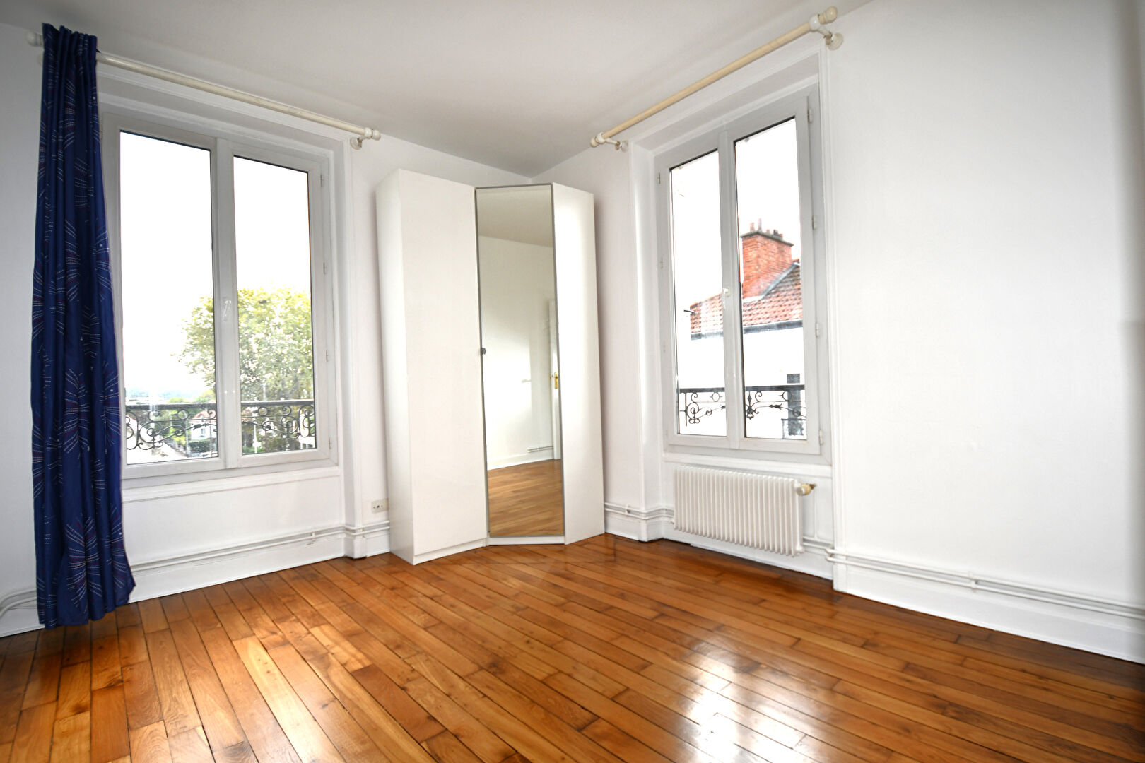 Appartement situé sur le bas CHATOU 4 pièces de 80 m2 au sol
