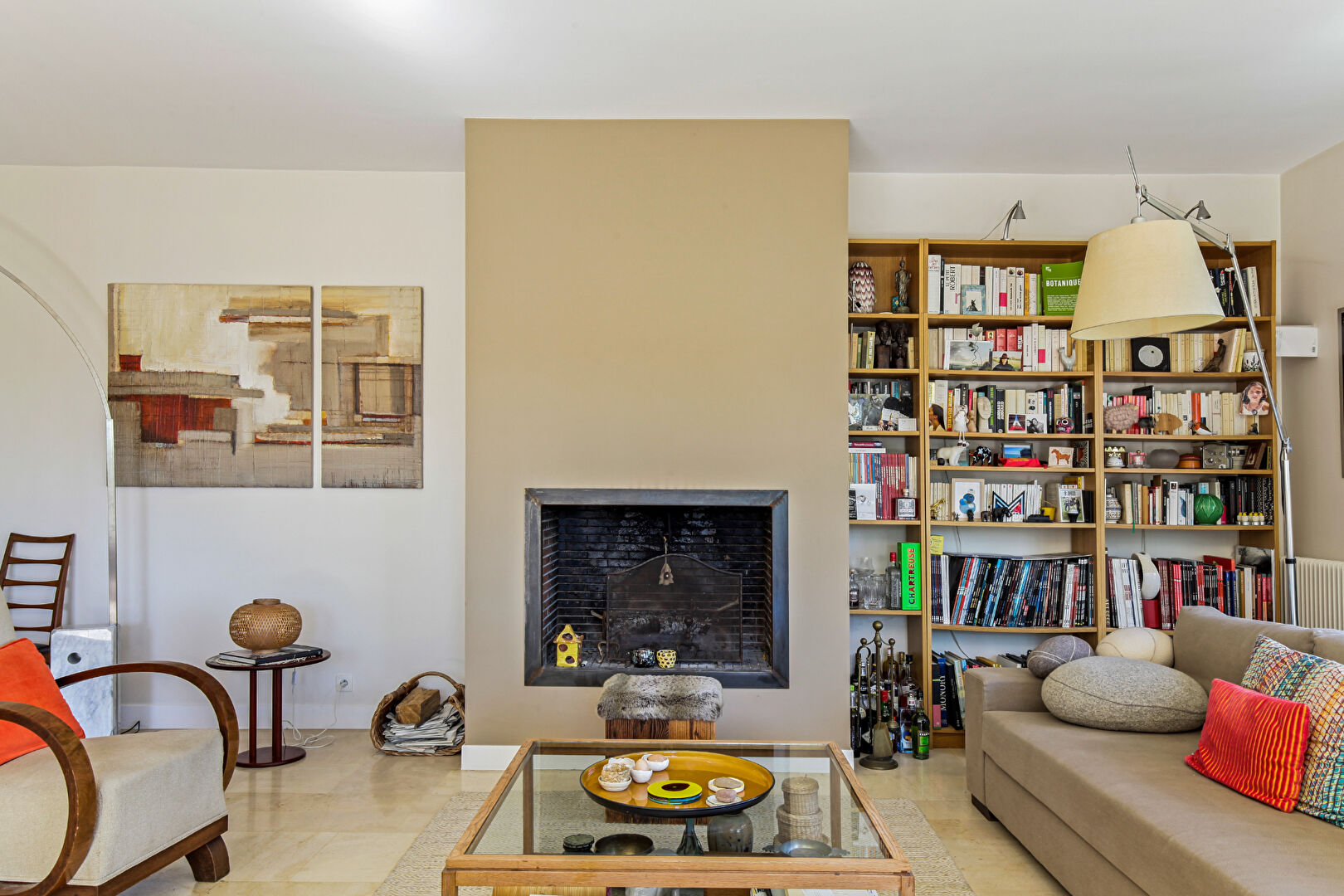 Maison d’architecte située à CHATOU avec 4 chambres de 184 m2 sur 914 M² de terrain à 11 mn du RER