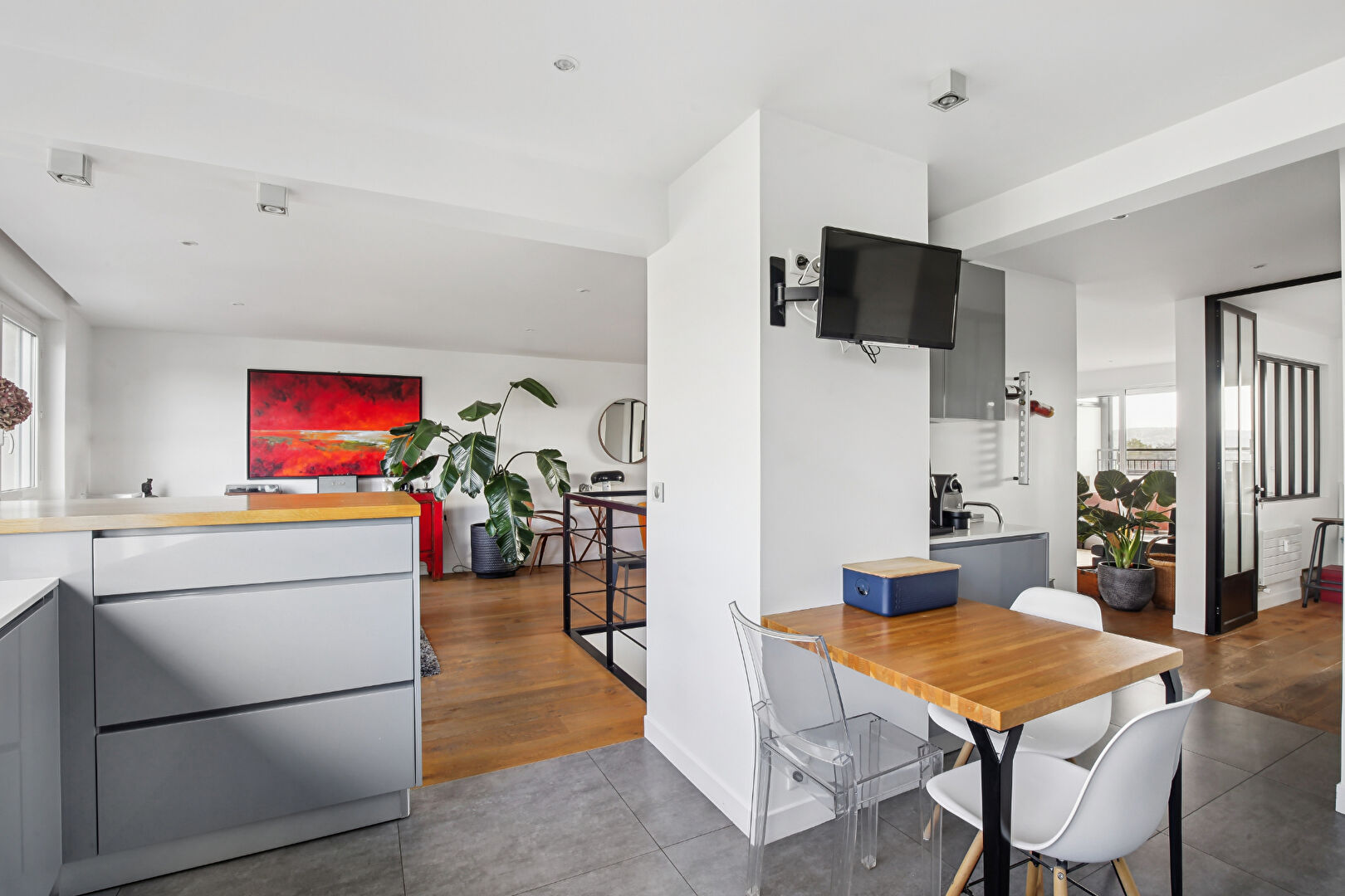 Superbe APPARTEMENT 5 pièces en duplex lumineux de 124 m² avec terrasse couverte  de 28 m² plein sud à 8 mn RER