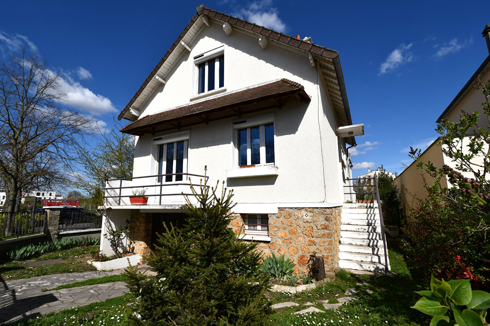Maison située à Chatou avec 4 chambres sur 535m² de terrain