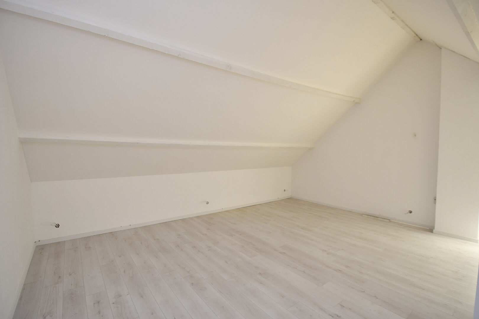 Maison de plain-pied au calme à 15 min du RER et en lisière du Vésinet