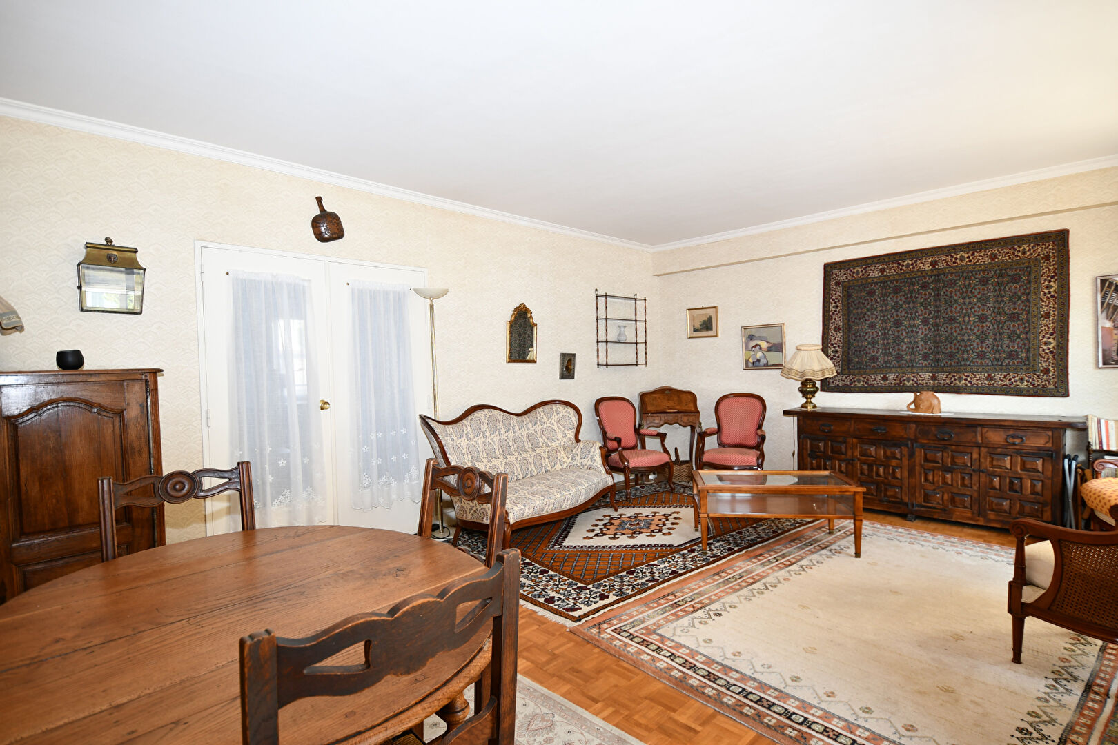 BAS DE CHATOU  Appartement 5 pièces avec balcon, cave et box