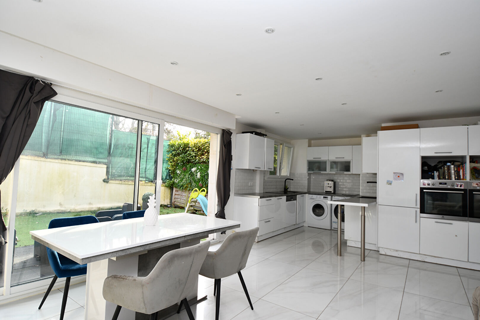 REZ DE JARDIN à Chatou Appartement 3 pièces de 71.87 m2 AVEC JARDIN de 48 m²