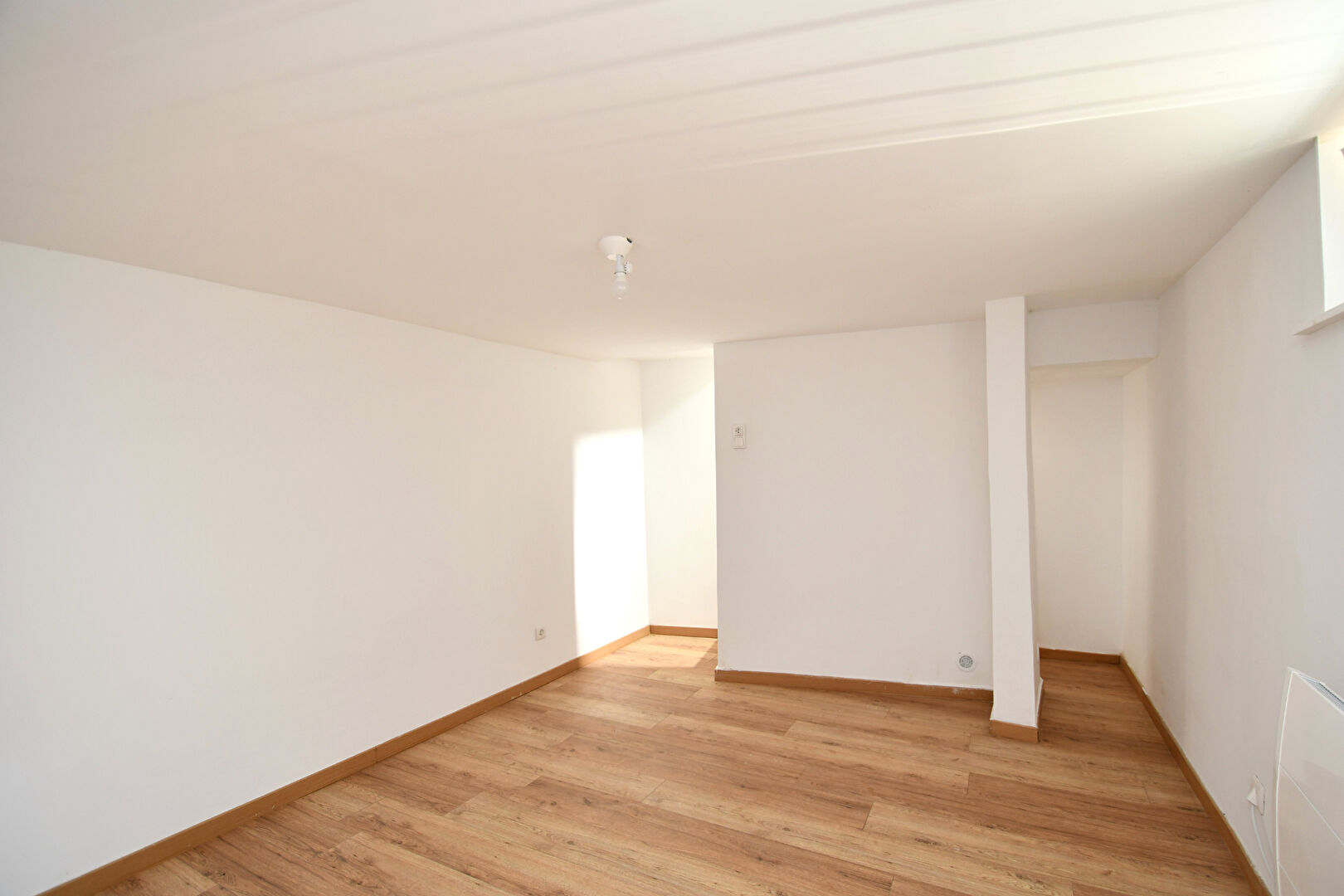 Maison située à Chatou rénovée avec jardin, proche commerces et écoles ? Fort potentiel d’agrandissement