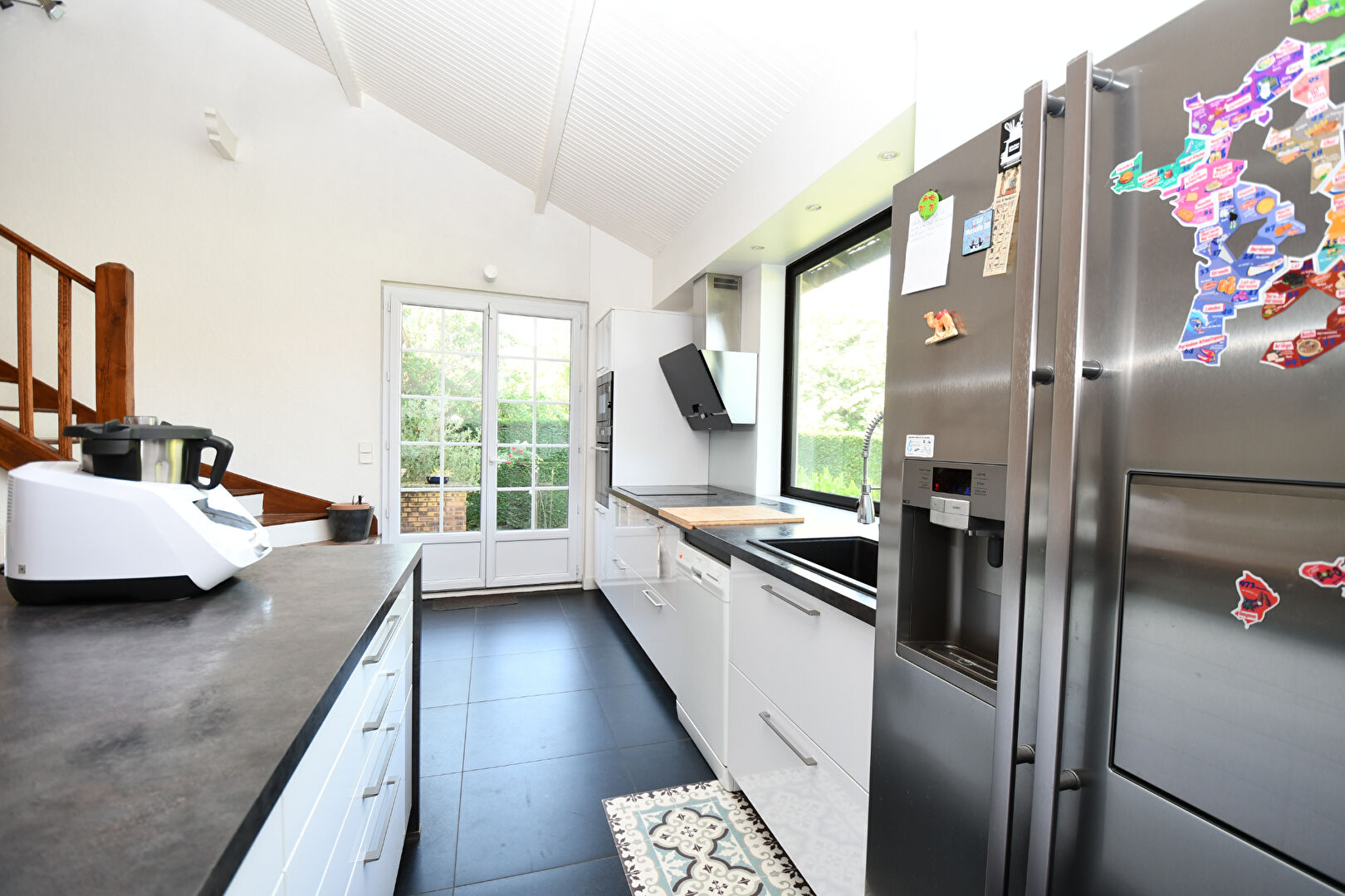 MONTESSON LIMITE LE VESINET – Maison familiale de 204 m² – proche Seine à 18 minutes à pied du RER