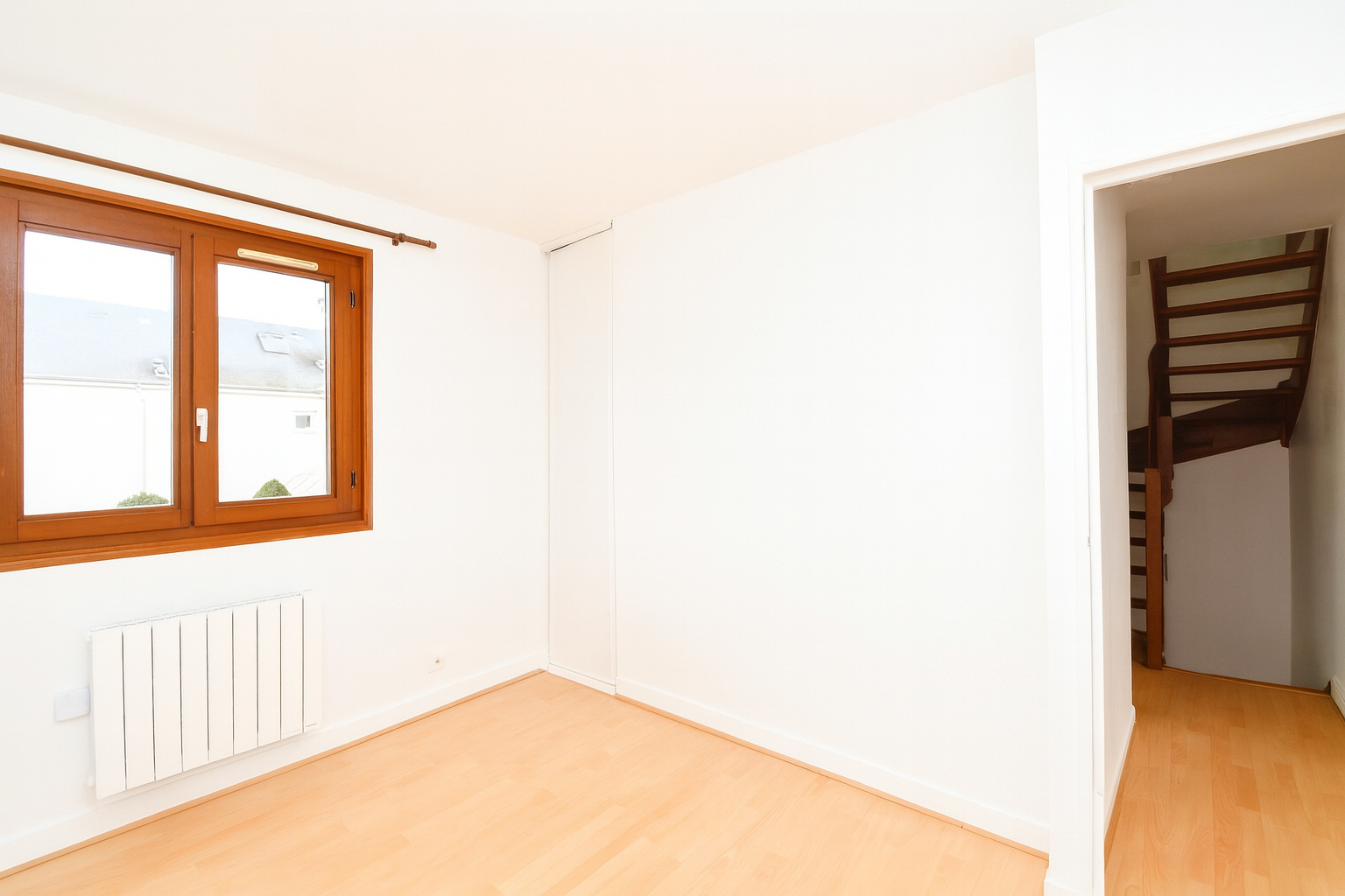 Maison située à Chatou 132 m2 au sol et 94 M² Carrez – Jardin de 80 m²  à 10 mn RER