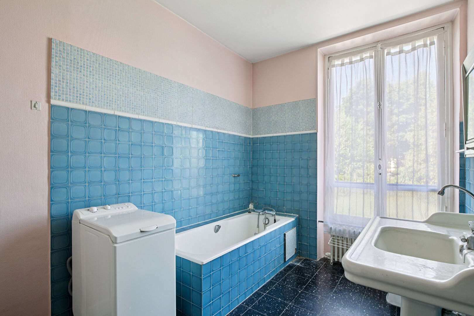 Elégante maison de caractère de 204 m² au sol  sur un terrain de 672 m² dans un secteur prisé à 10 mn du RER