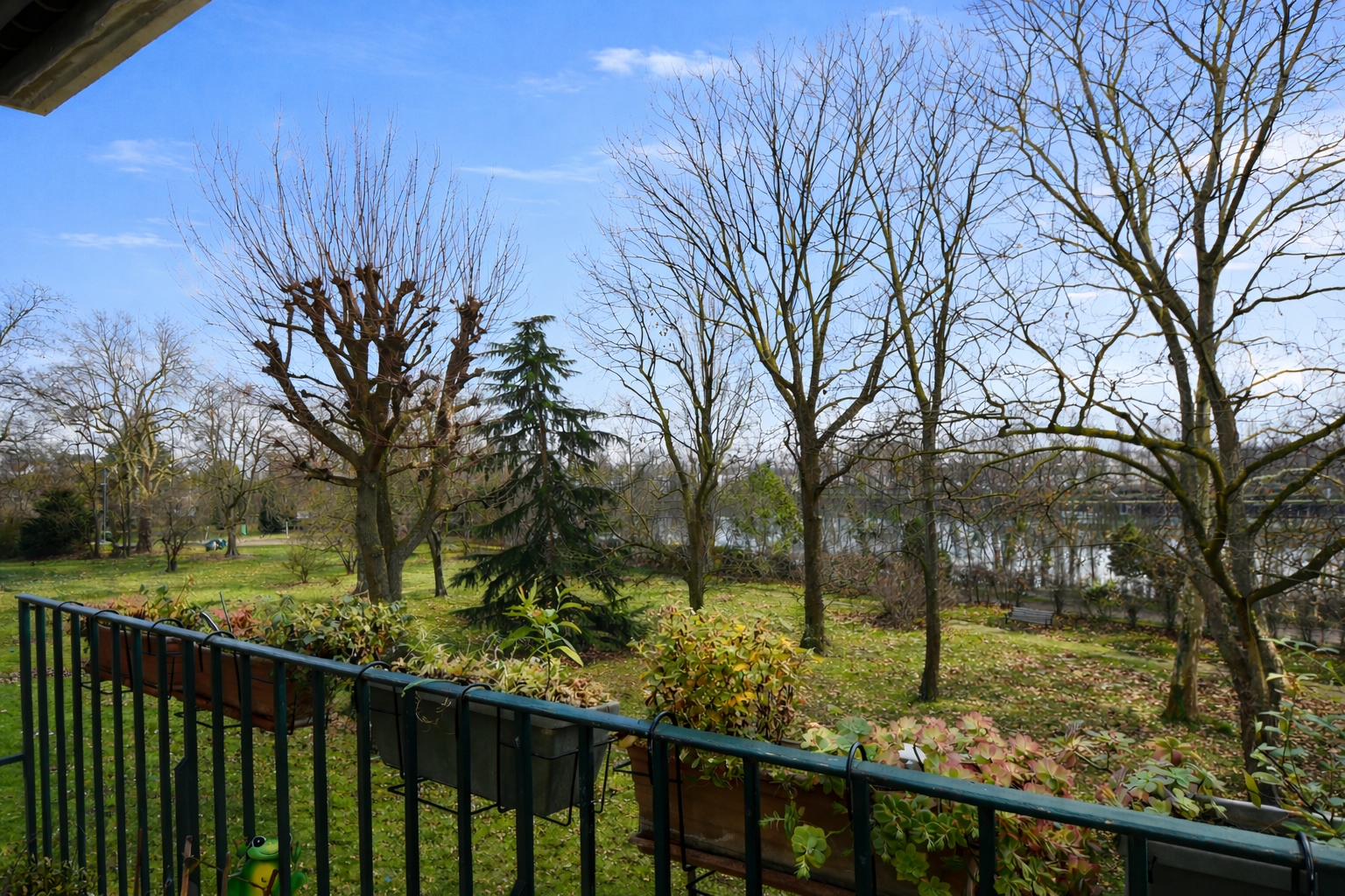 CHATOU – Appartement 4 pièces 87 m² – 3 chambres – un balcon exposé sud-est – Lumineux et au calme