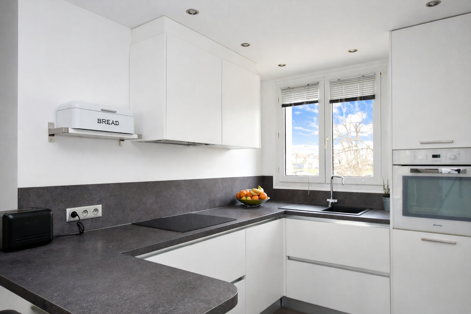 CHATOU – Appartement 4 pièces 87 m² – 3 chambres – un balcon exposé sud-est – Lumineux et au calme