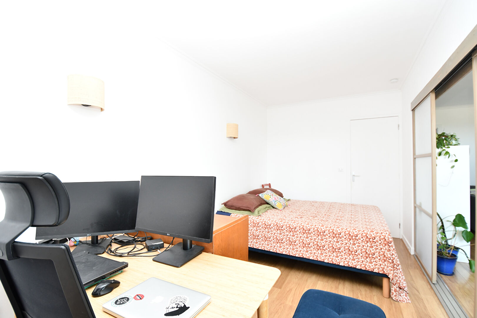 Appartement situé en hyper centre de Chatou de 70 m2 avec 2 chambres  au 4ème étage avec ascenseur