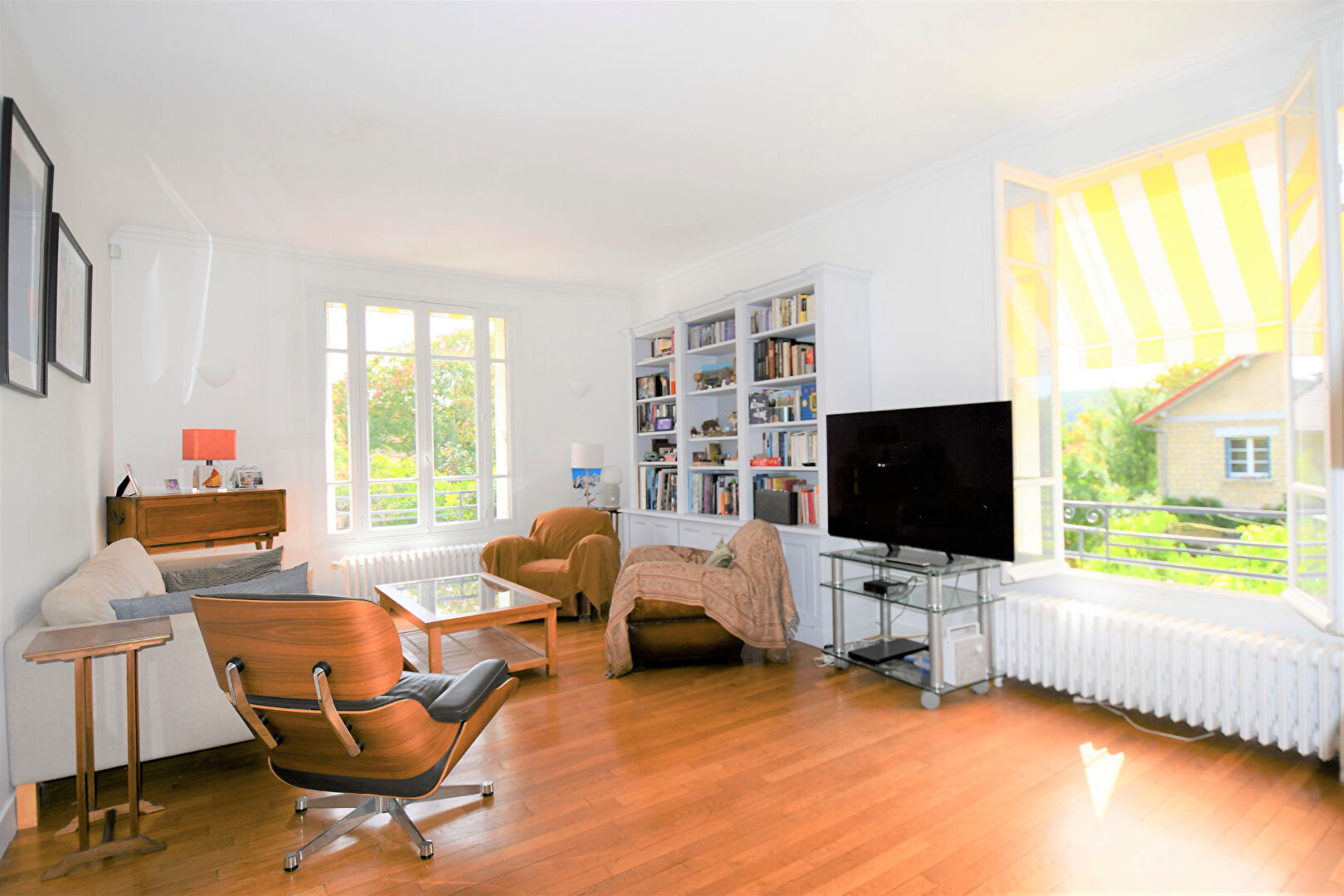 Maison située au Vésinet de 185 m2 au sol sur 649m² de terrain à 14 mn du RER