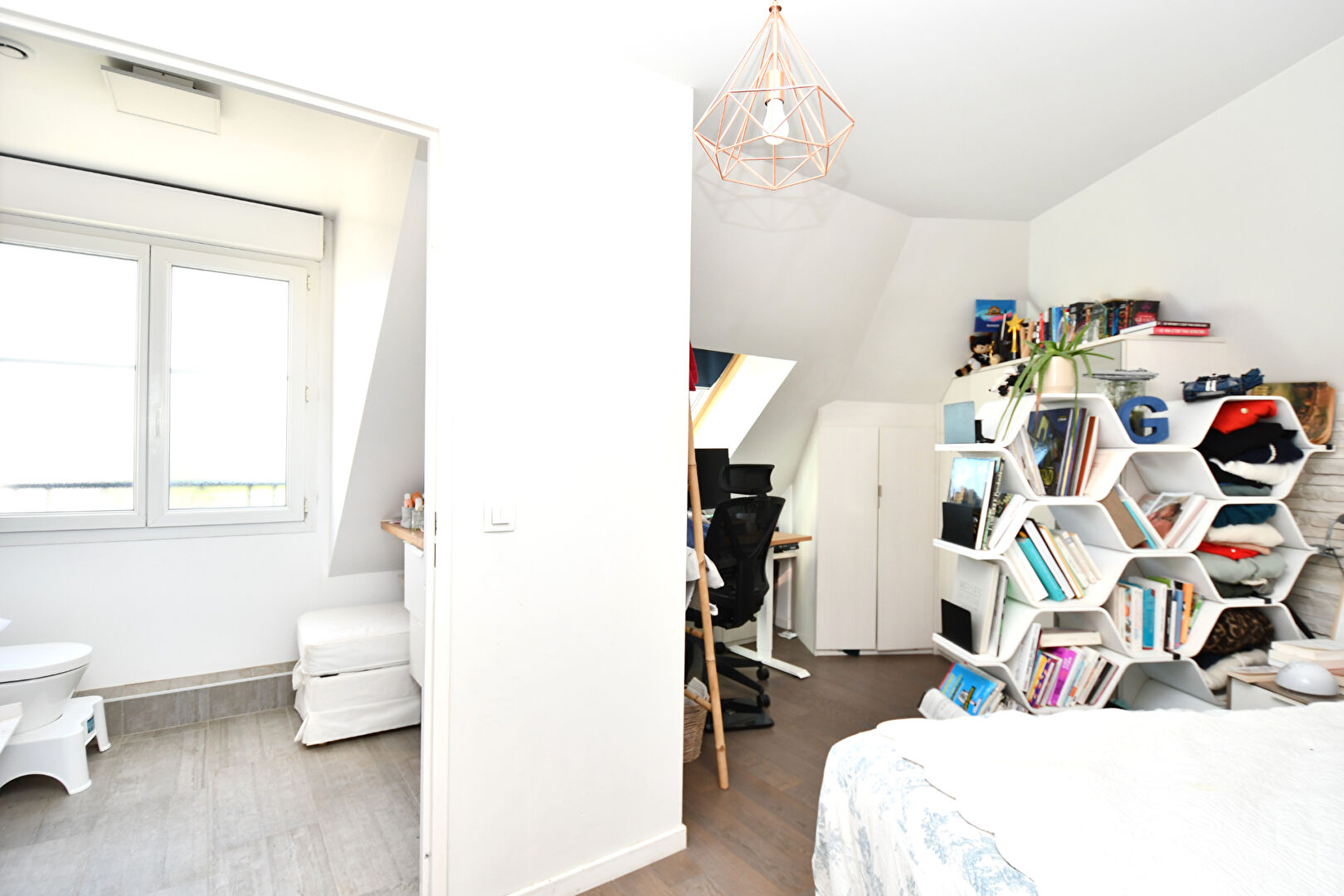 Appartement situé à CHATOU sur 3 niveaux avec jardin