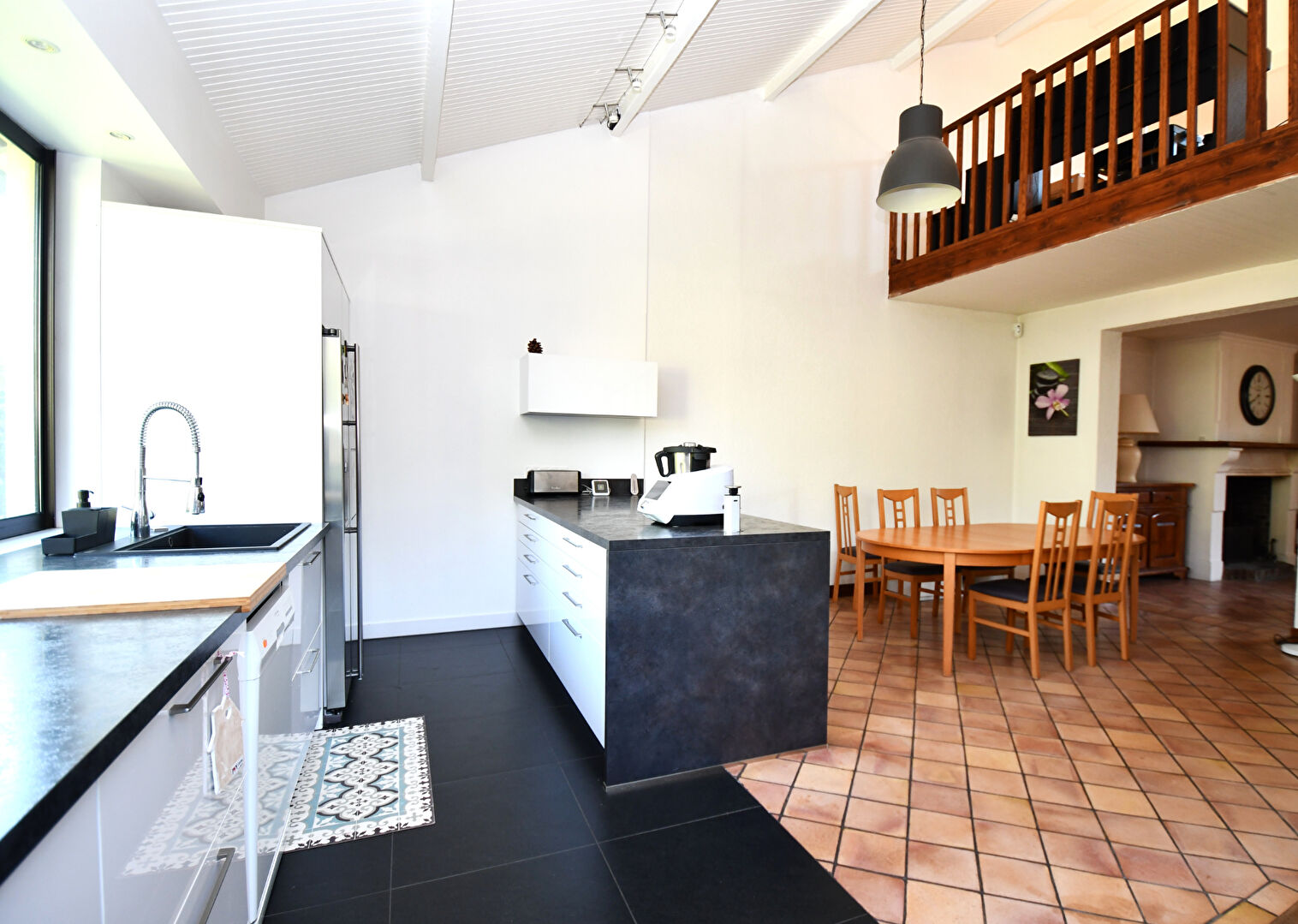 MONTESSON LIMITE LE VESINET – Maison familiale de 204 m² – proche Seine à 18 minutes à pied du RER