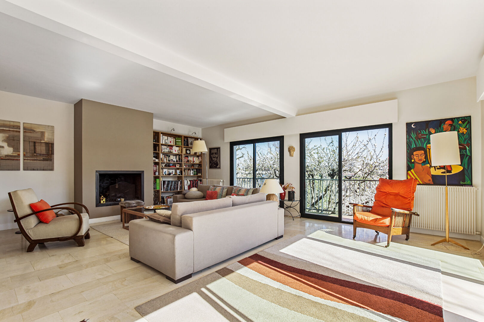 Maison d&rsquo;architecte située à CHATOU avec 4 chambres de 184 m2 sur 914 M² de terrain à 11 mn du RER