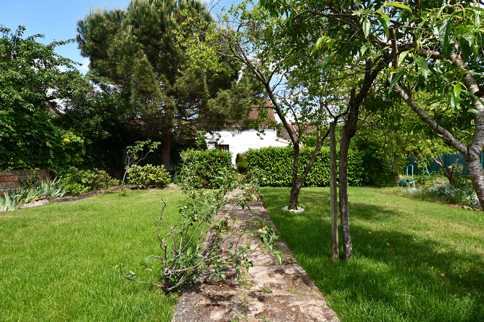 Maison de plain-pied au calme à 15 min du RER et en lisière du Vésinet