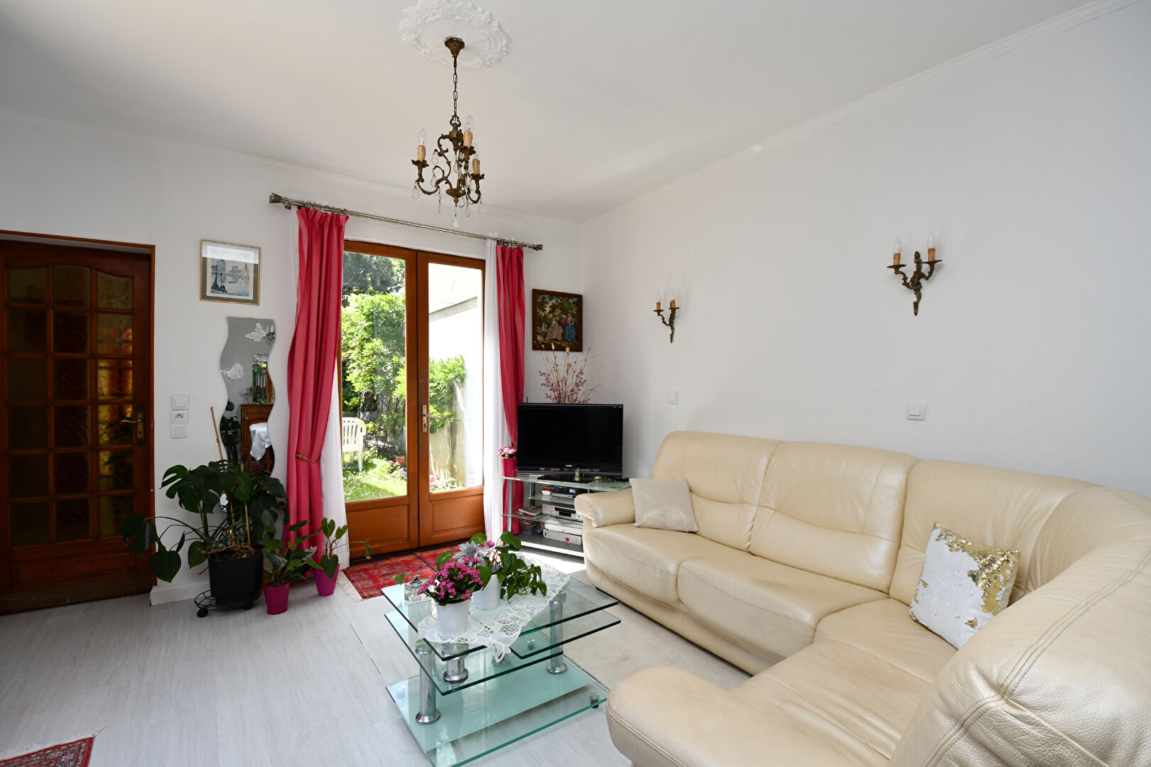 Maison de plain-pied au calme à 15 min du RER et en lisière du Vésinet