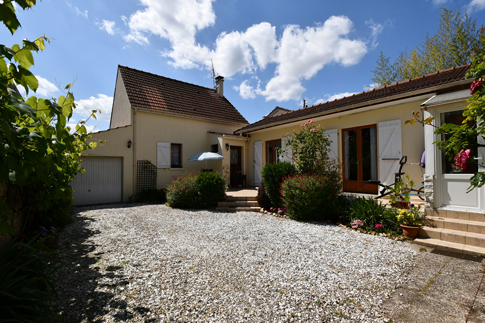 Maison de plain-pied au calme à 15 min du RER et en lisière du Vésinet
