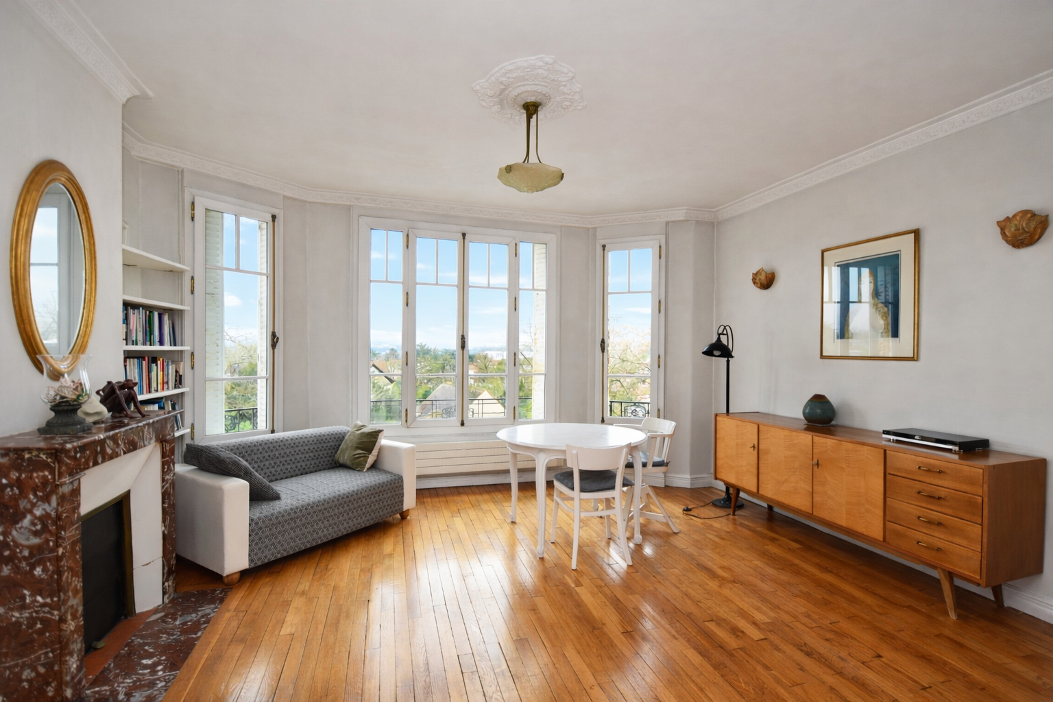 LE VESINET – IMMEUBLE DE CHARME DE 1920 – APPARTEMENT 3 PIECES 60 M² 59.70 m2 – 7 MN RER