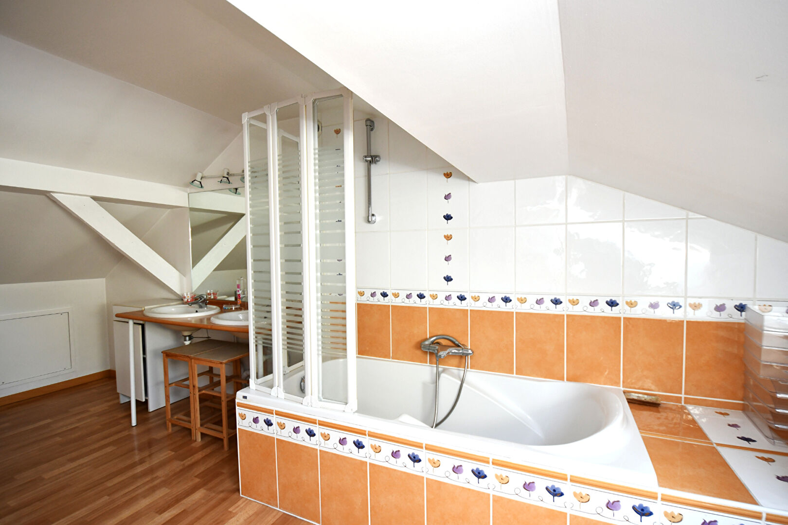 MONTESSON LIMITE LE VESINET – Maison familiale de 204 m² – proche Seine à 18 minutes à pied du RER