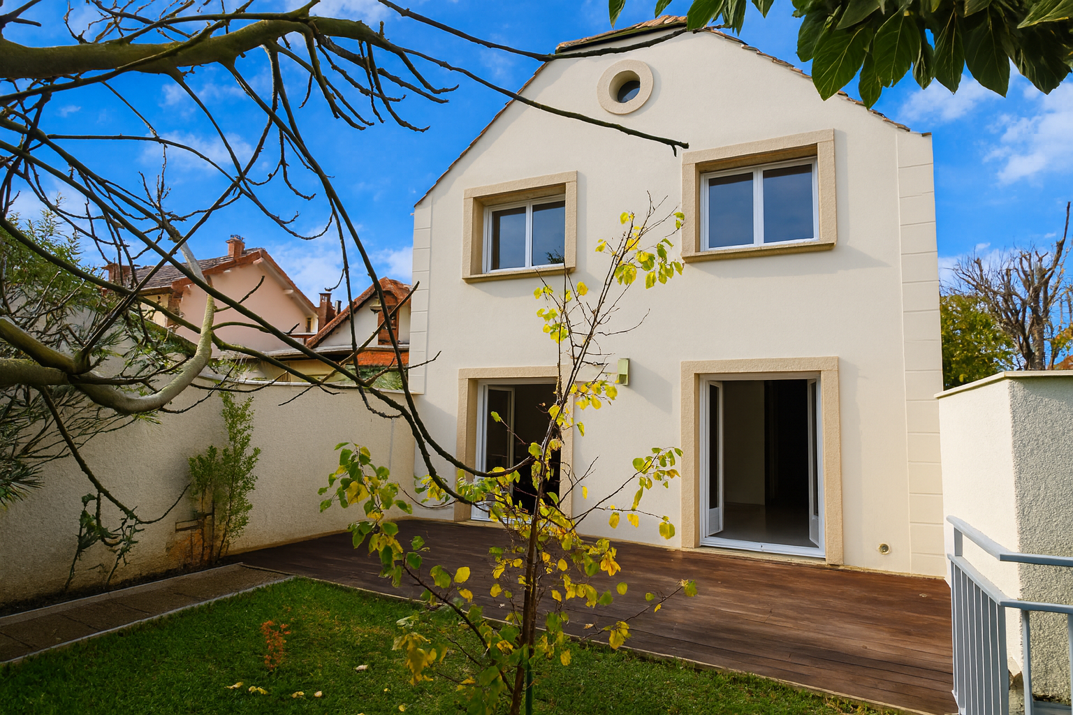 CHATOU maison récente de 2010 avec 3 chambres  sur terrain de 186 m²