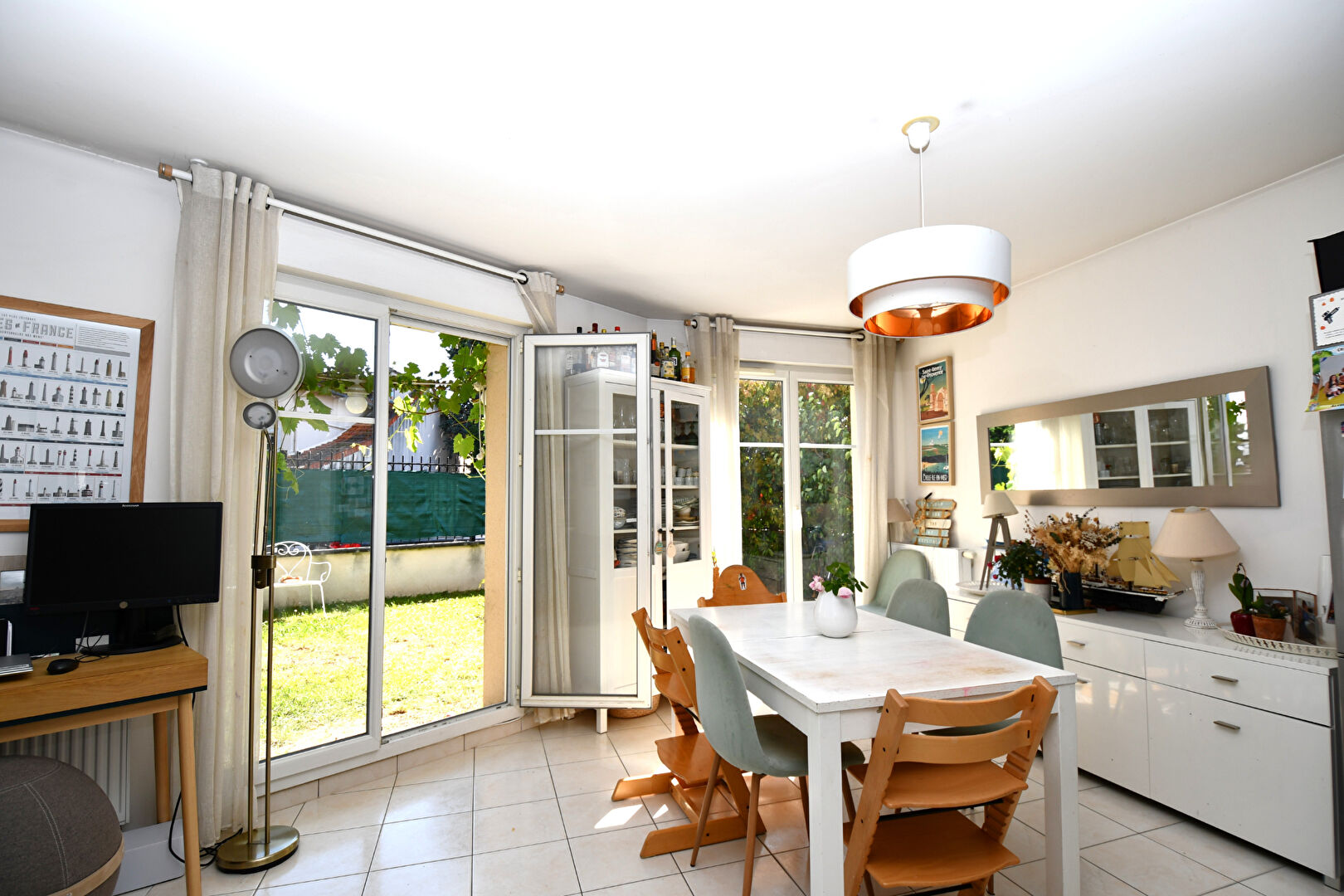 Appartement situé à CHATOU sur 3 niveaux avec jardin