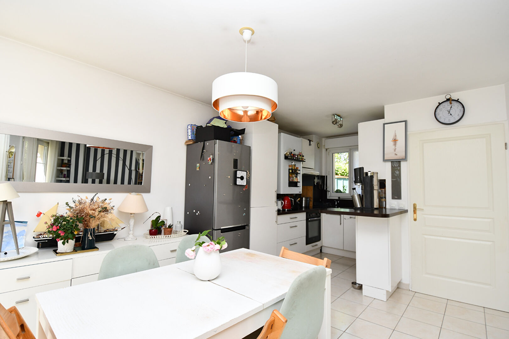 Appartement situé à CHATOU sur 3 niveaux avec jardin