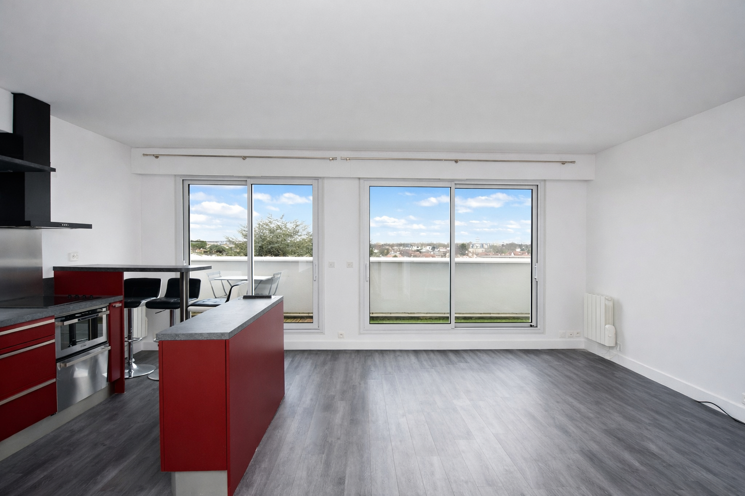 BAS DE CHATOU – Résidence de standing – Appartement 2 pièces 45 m² avec cave et box – 5 mn RER