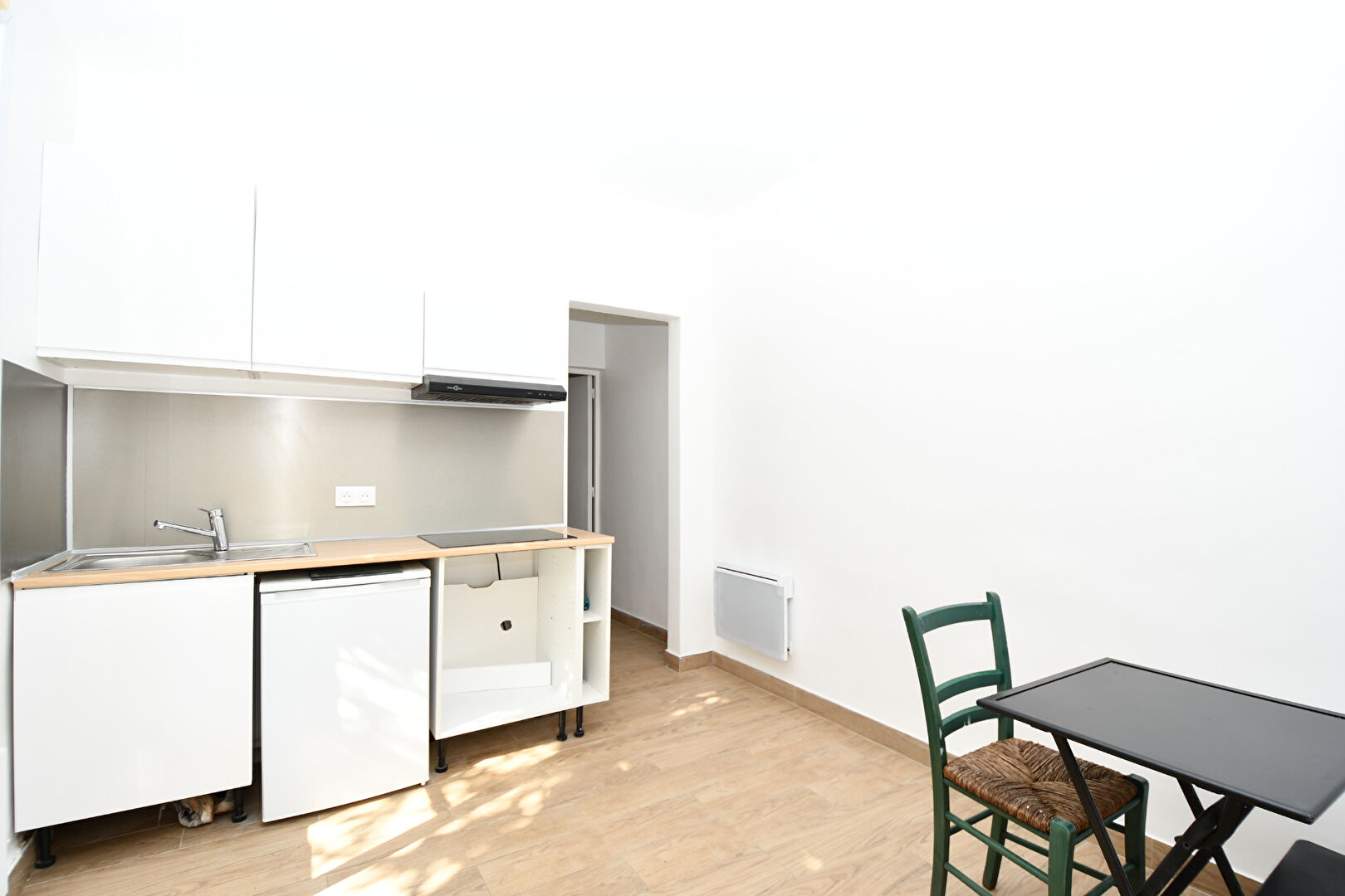 Maison située à Chatou rénovée avec jardin, proche commerces et écoles. Fort potentiel d&rsquo;agrandissement