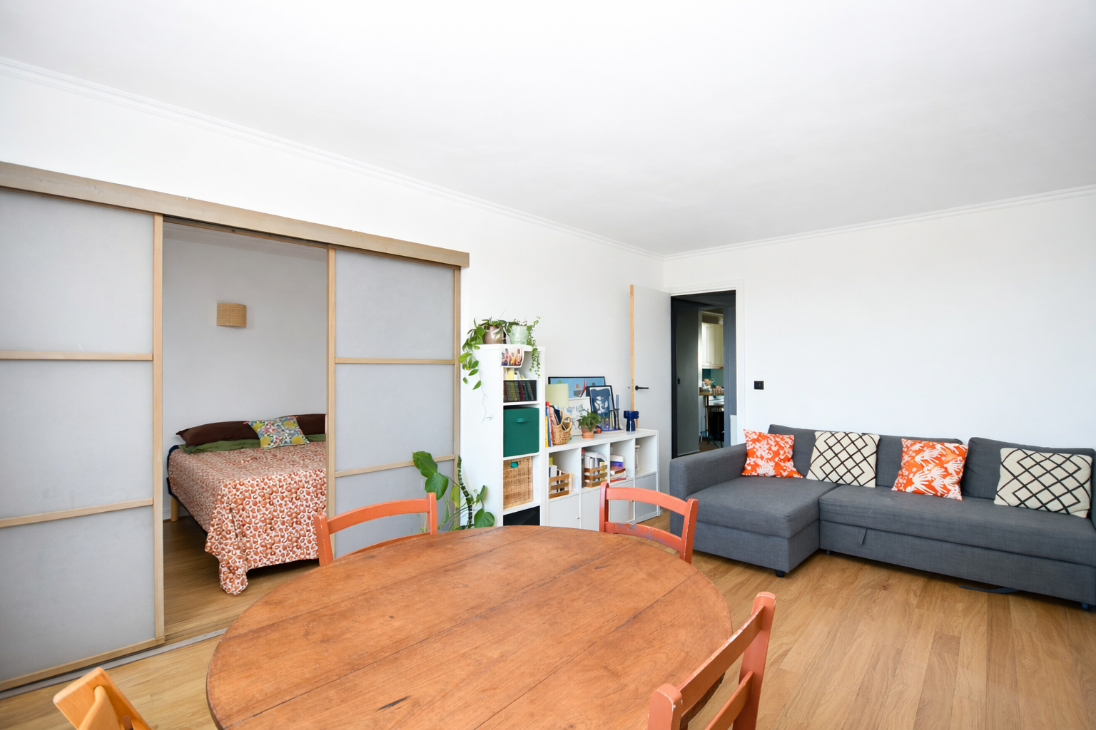 Appartement situé en hyper centre de Chatou de 70 m2 avec 2 chambres  au 4ème étage avec ascenseur