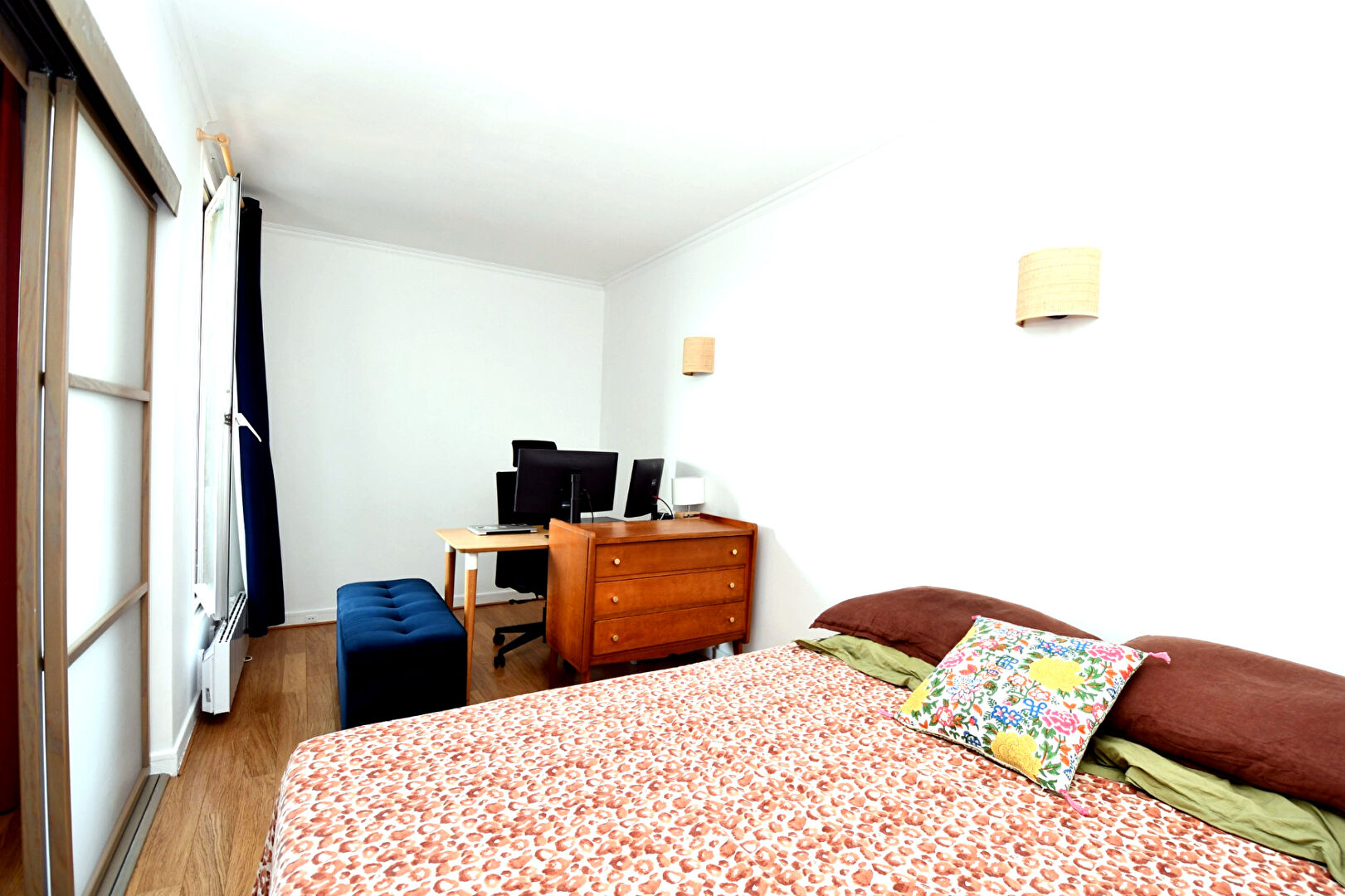 Appartement situé en hyper centre de Chatou de 70 m2 avec 2 chambres  au 4ème étage avec ascenseur