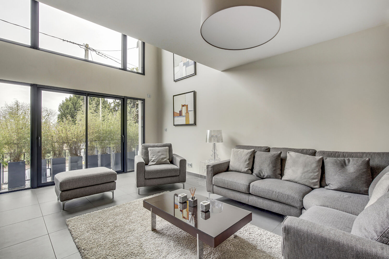 CHATOU – Maison contemporaine de 200 m² au sol et 152 m² habitables sur 425 m² de terrain