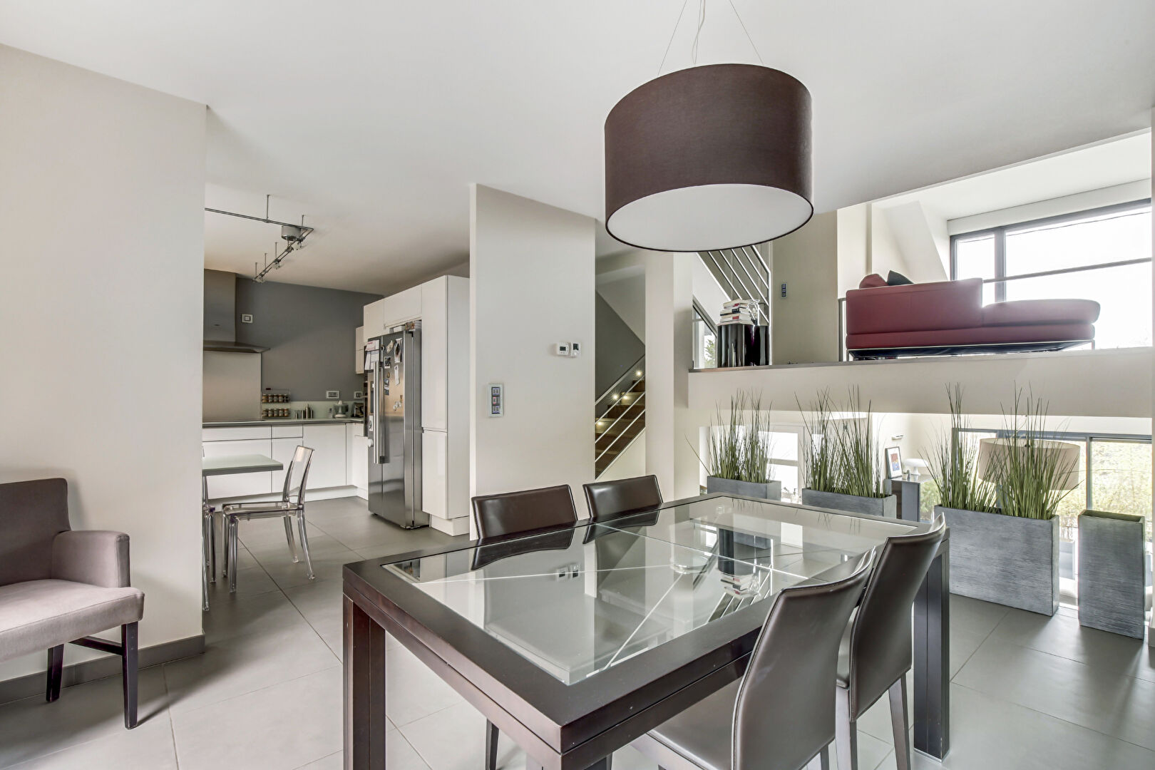 CHATOU – Maison contemporaine de 200 m² au sol et 152 m² habitables sur 425 m² de terrain