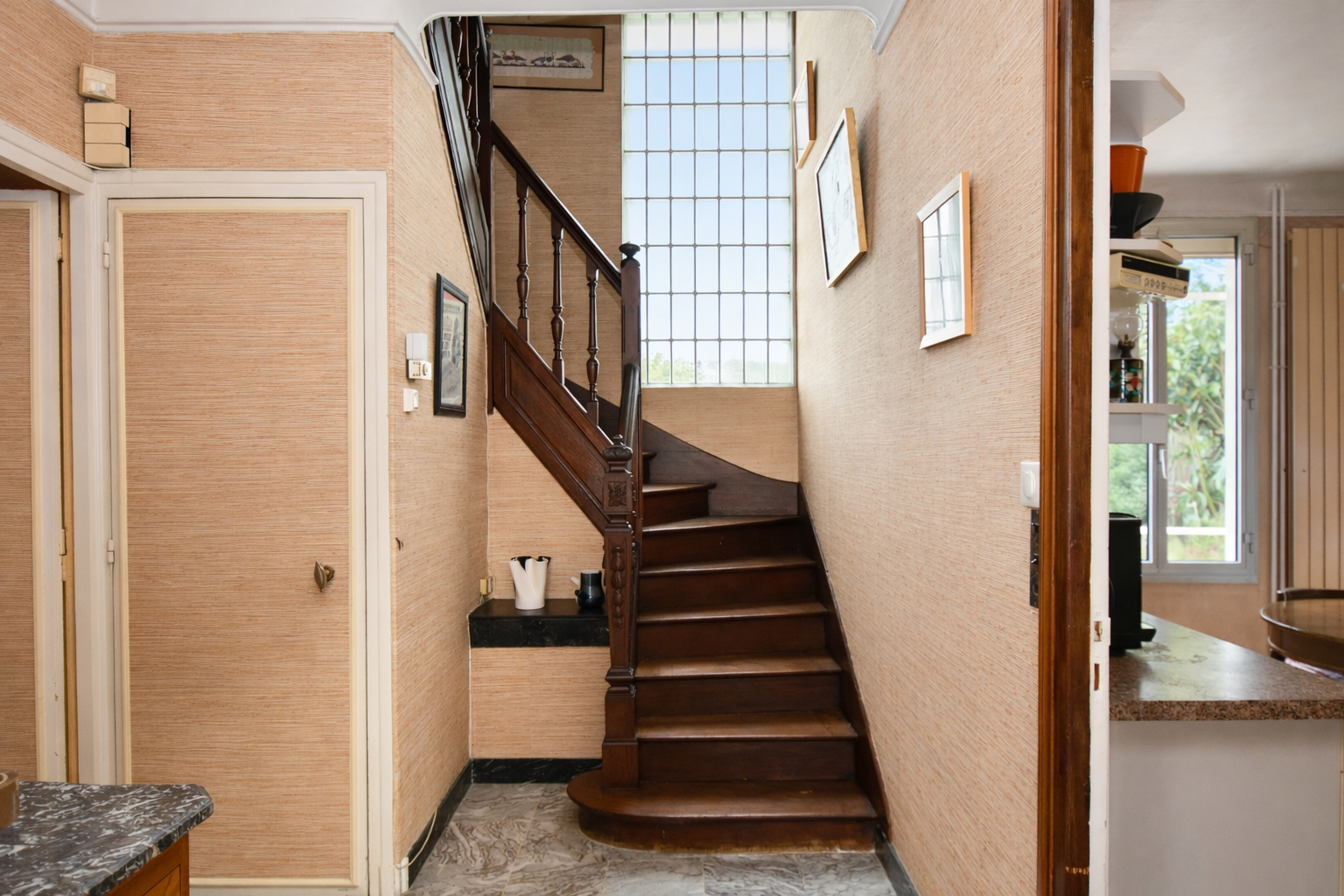 CHATOU charmante maison d&rsquo;environ 124 m² avec sous-sol total sur terrain de 891 m²