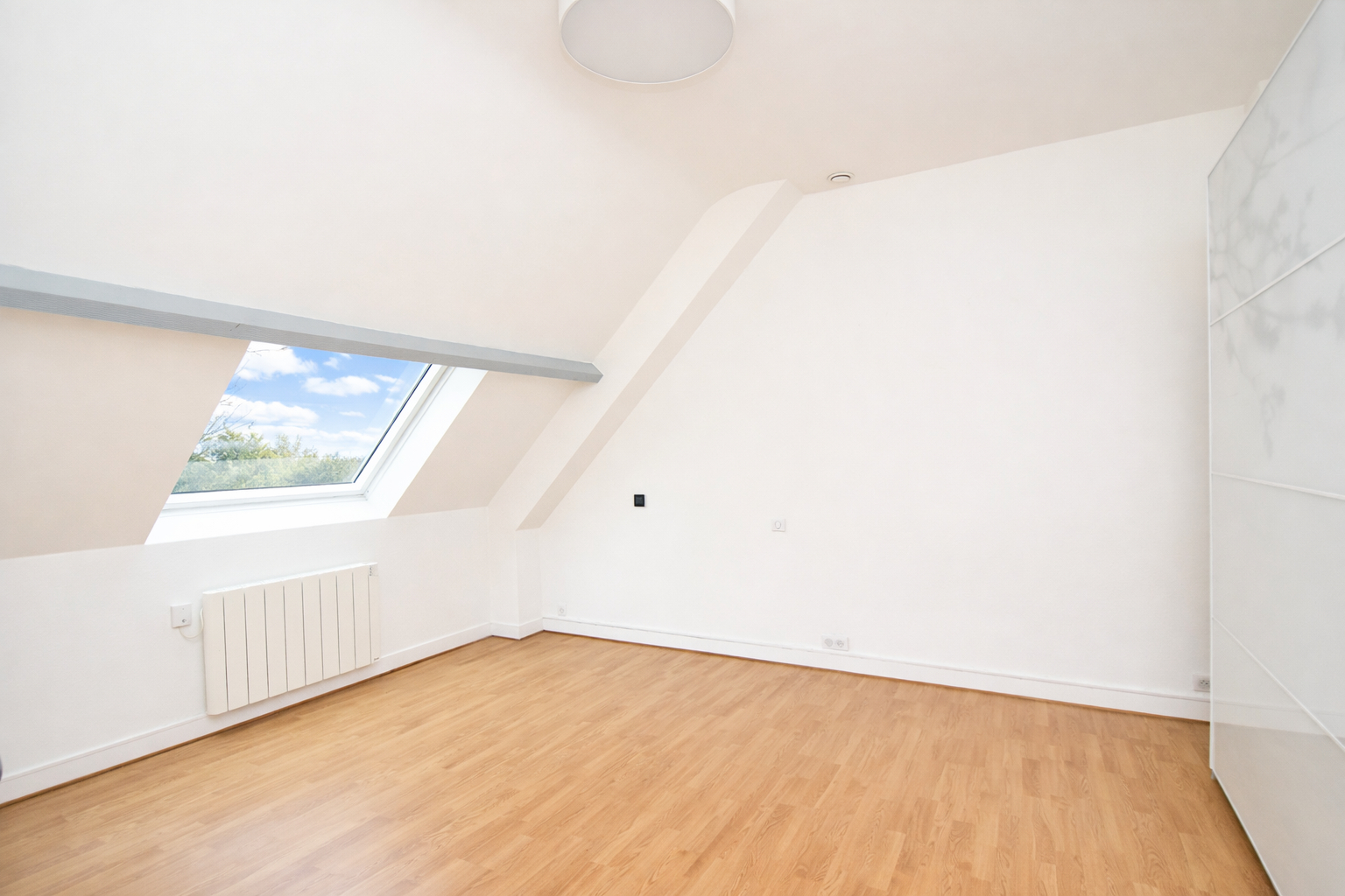 LE PECQ CANADA – MAISON DE130 M² – 5 CHAMBRES – TERRAIN 781 M² – 10 MN RER